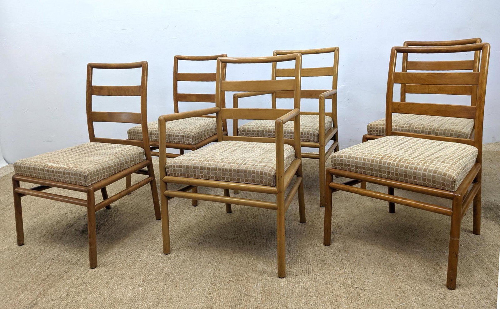 Set Robsjohn Gibbings Style Dining Chairs.: Set Robsjohn Gibbings Style Dining Chairs. -- Dimensions: H: 34 inches: W: 22 inches: D: 22 inches ---