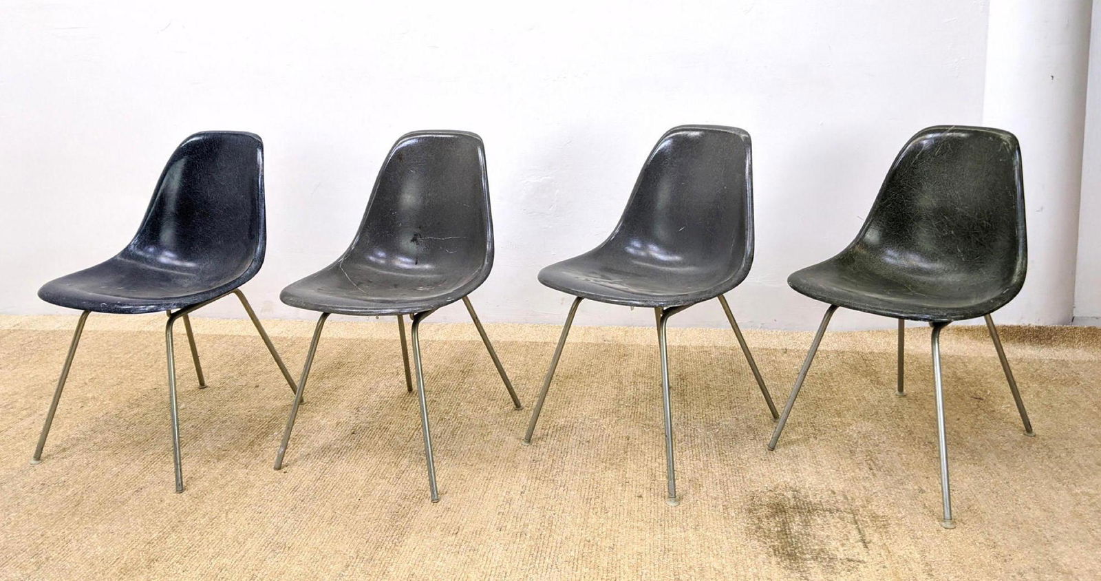Set 4 HERMAN MILLER Fiberglas Shell Dining Chairs. Meta (1 of 18)