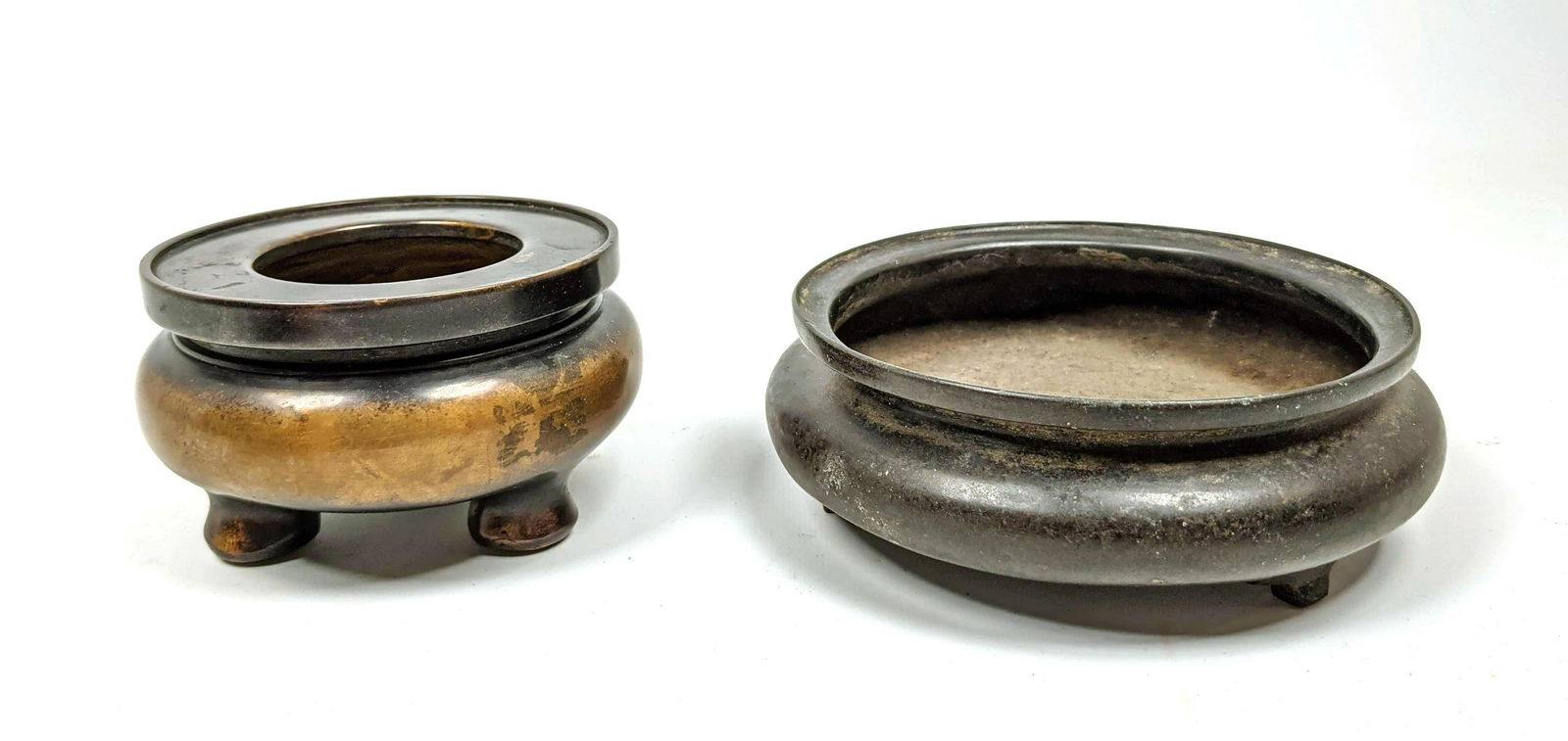 2 Asian Bronze Low Bowls raised on small feet. Marked. (1 of 14)