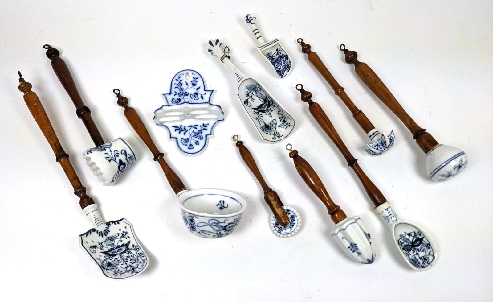 11pcs German Blue and white Kitchen Utensils. Mashes, L (1 of 17)