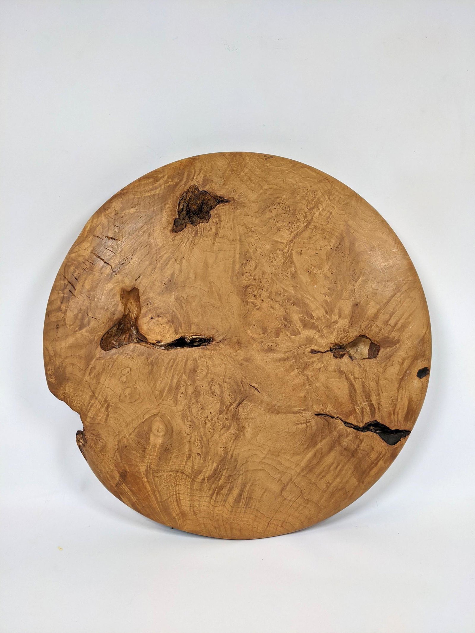 Large Natural Wood Burl Round Flat Wall Sculpture. Arti: Large Natural Wood Burl Round Flat Wall Sculpture. Artisan woodworker-- Dimensions: Height: 20.25 Width: 20.25 Depth: 2.5 ---