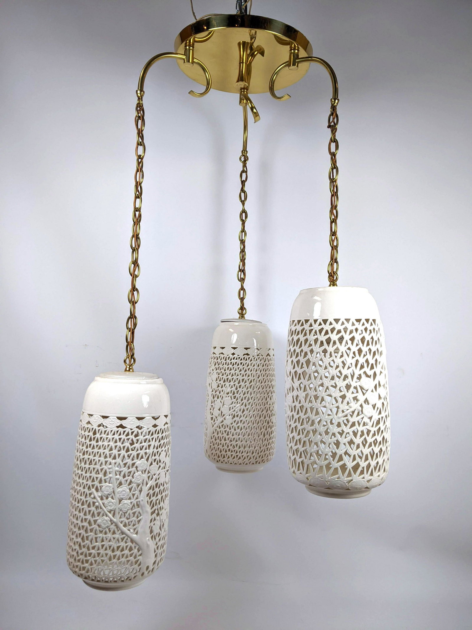 150 Pottery 3 Shade Ceiling Pendant Lamp. Chandelier w: 150 Pottery 3 Shade Ceiling Pendant Lamp. Chandelier with cut out pottery. -- Dimensions: ---