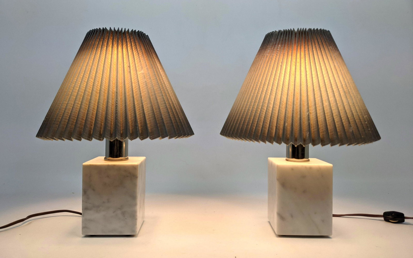 Pr Marble Cube Base Table Lamps. Modern minimalist styl: Pr Marble Cube Base Table Lamps. Modern minimalist style. Ombre pleated shades-- Dimensions: H: 13 inches: W: 9.5 inches: D: 9.5 inches ---