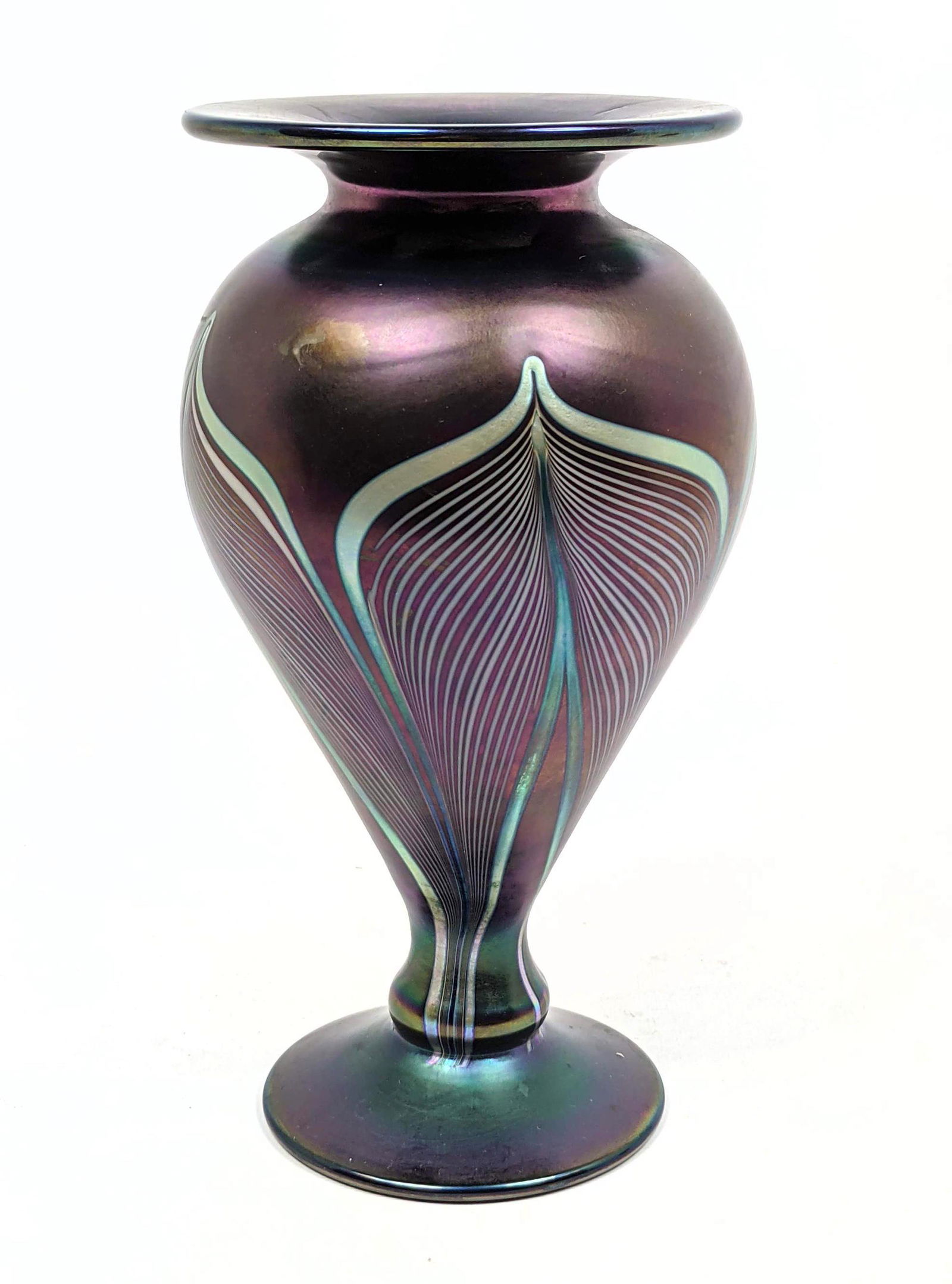 STUART ABELMAN Art Glass Vase.  Pulled Feather. (1 of 10)