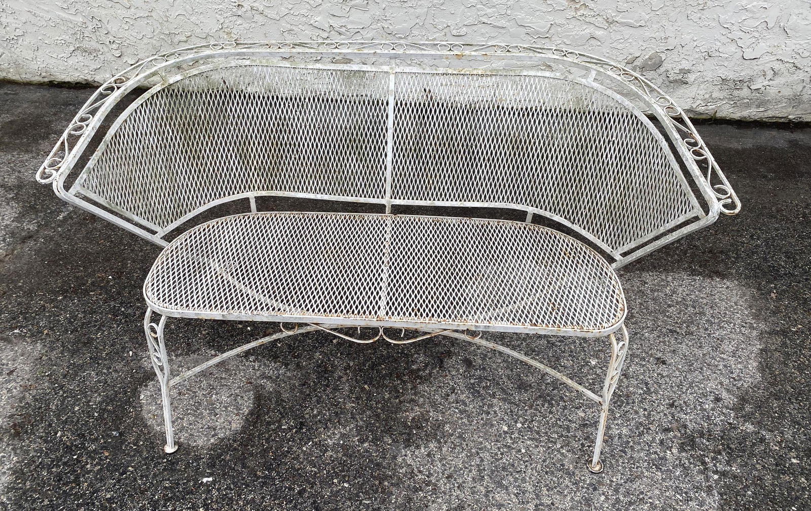 Salterini Style Love Seat Bench. (1 of 10)