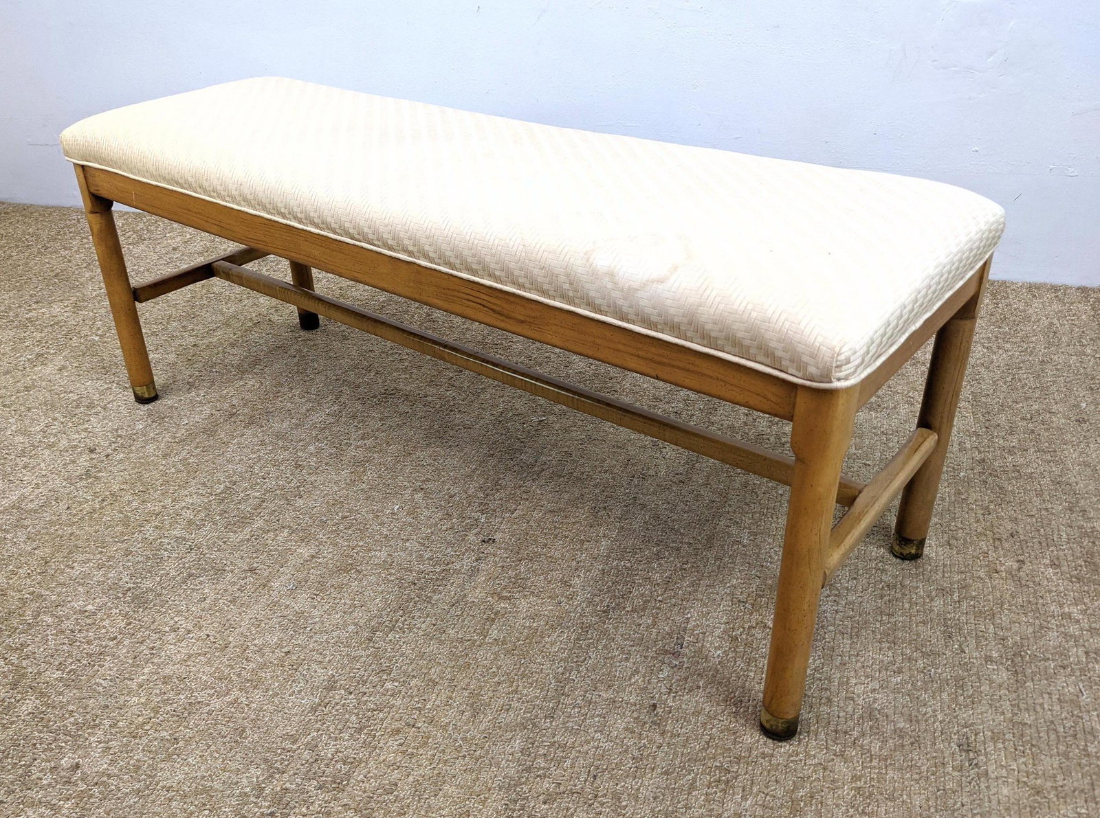 Upholstered Top Long Bench. (1 of 11)