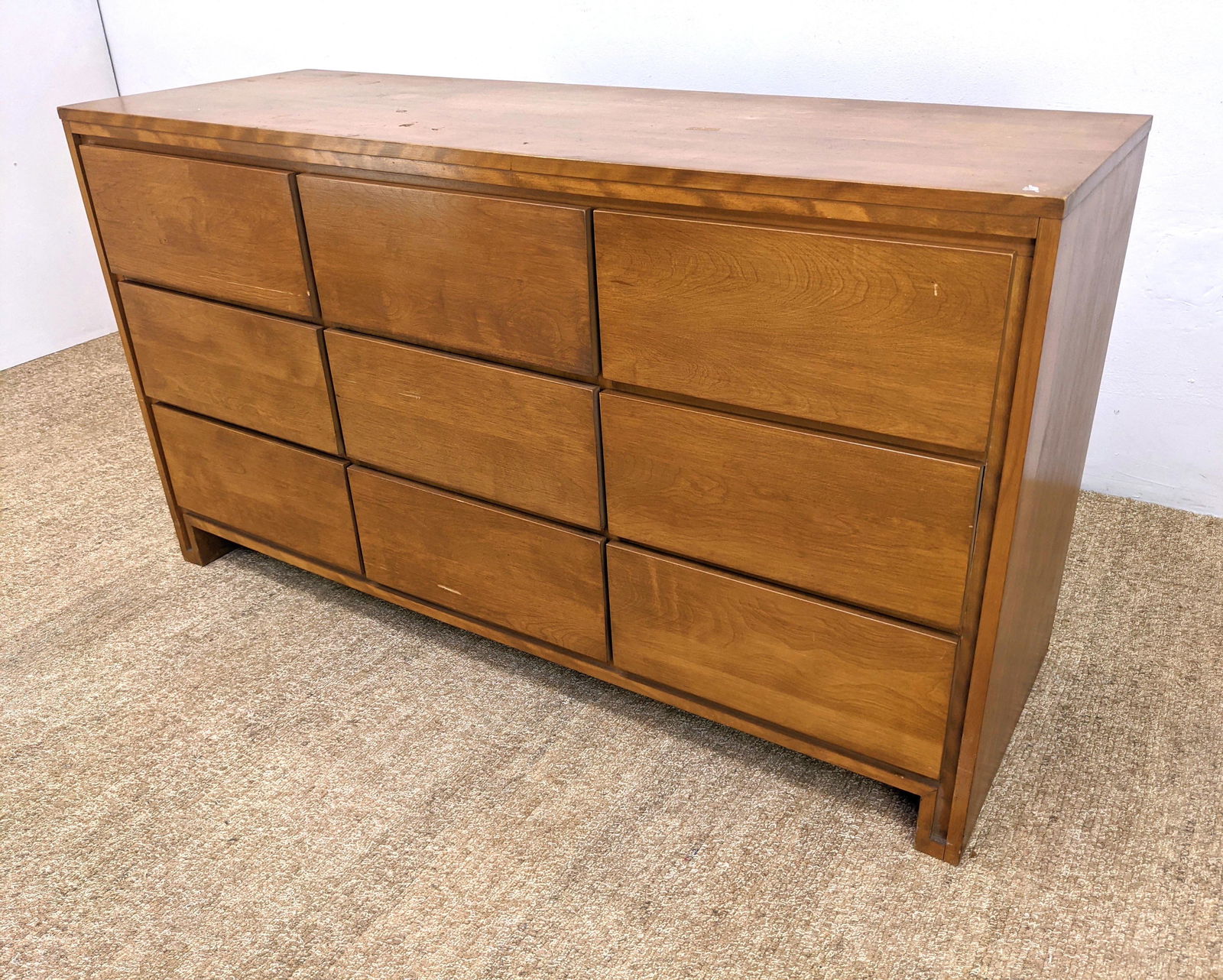 CONANT BALL American Modern Low Chest Dresser. (1 of 14)