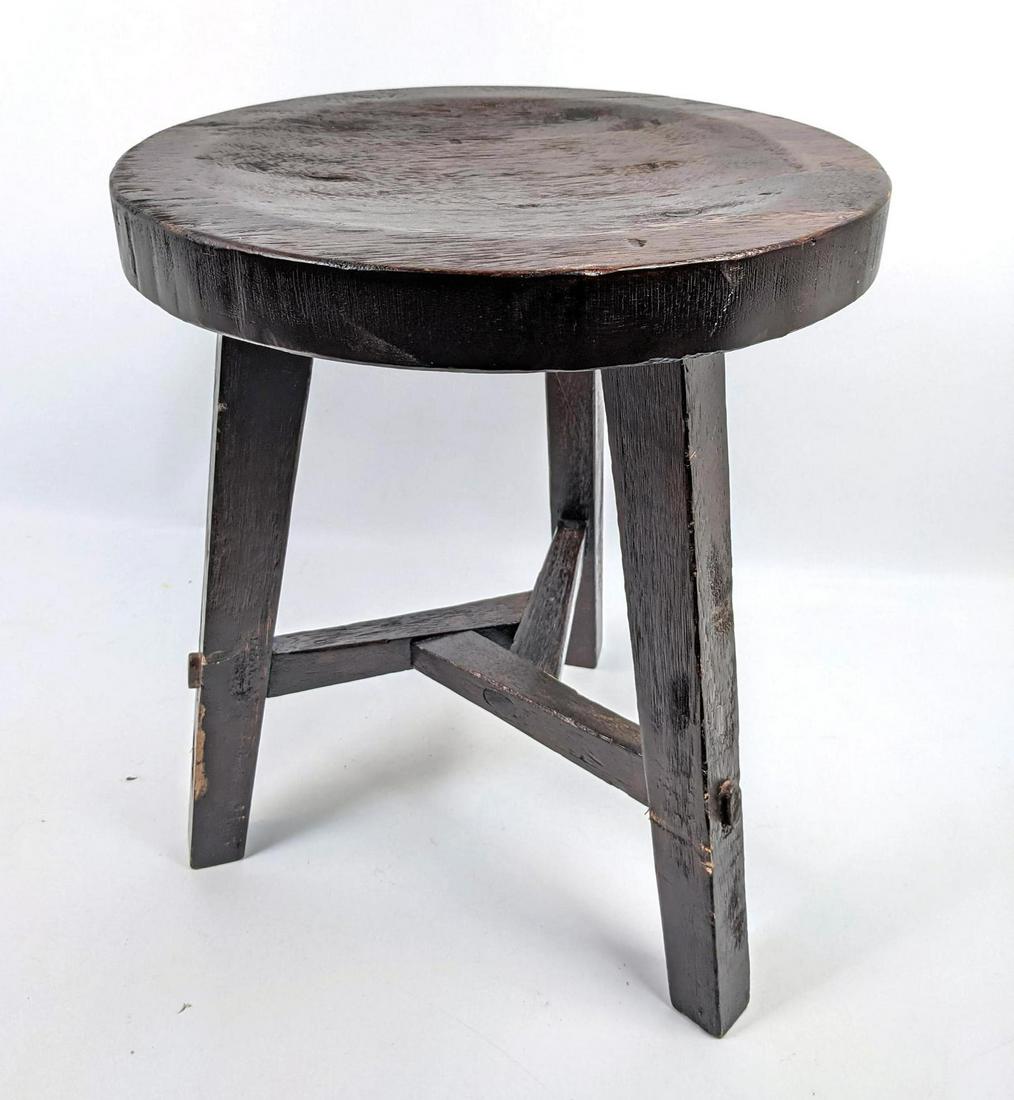 Rustic Arts and Crafts Style 3 Leg Stool. (1 of 9)