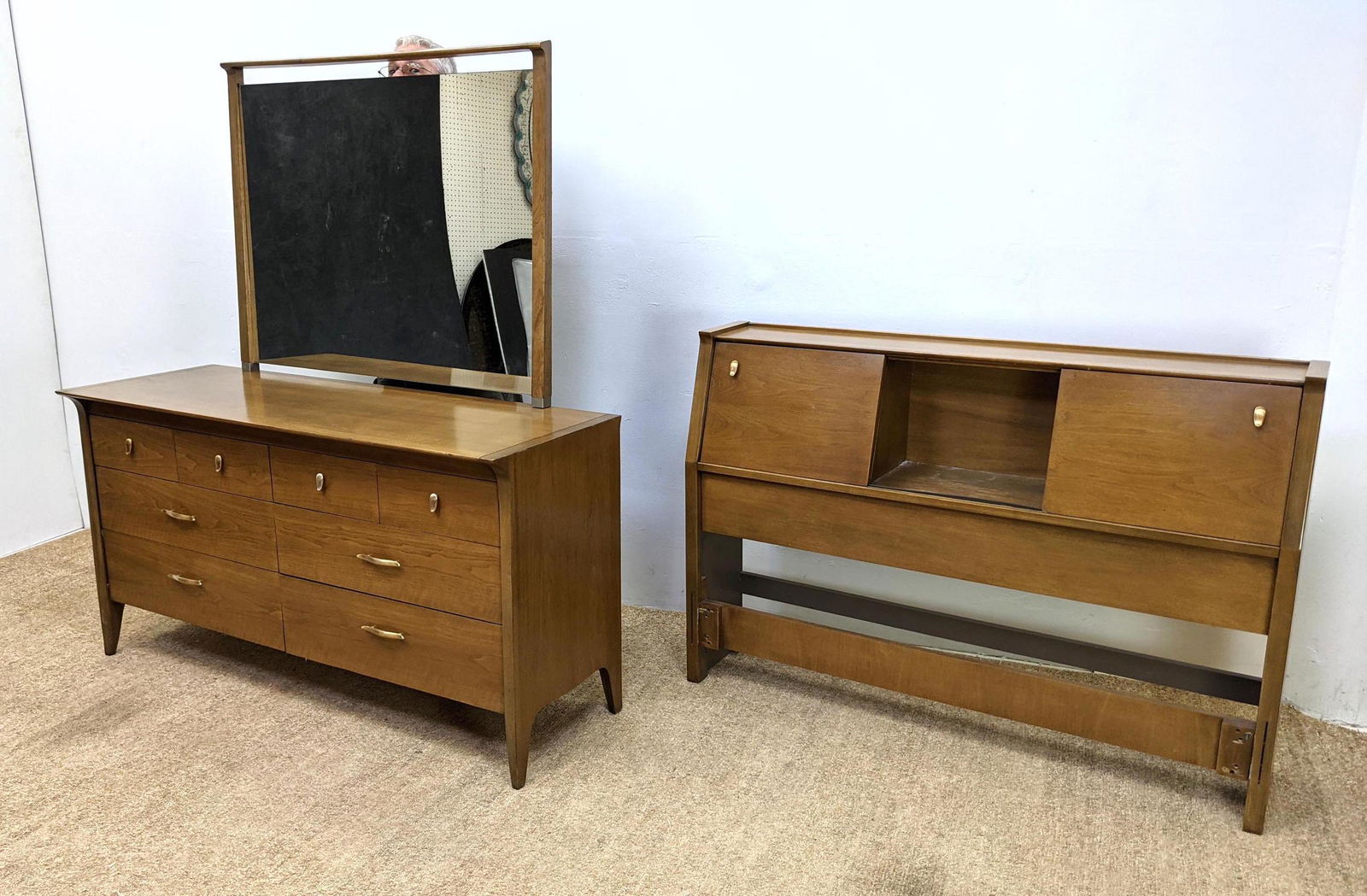 3pcs Drexel Profile Bedroom Set. Low Dresser Mirror An
