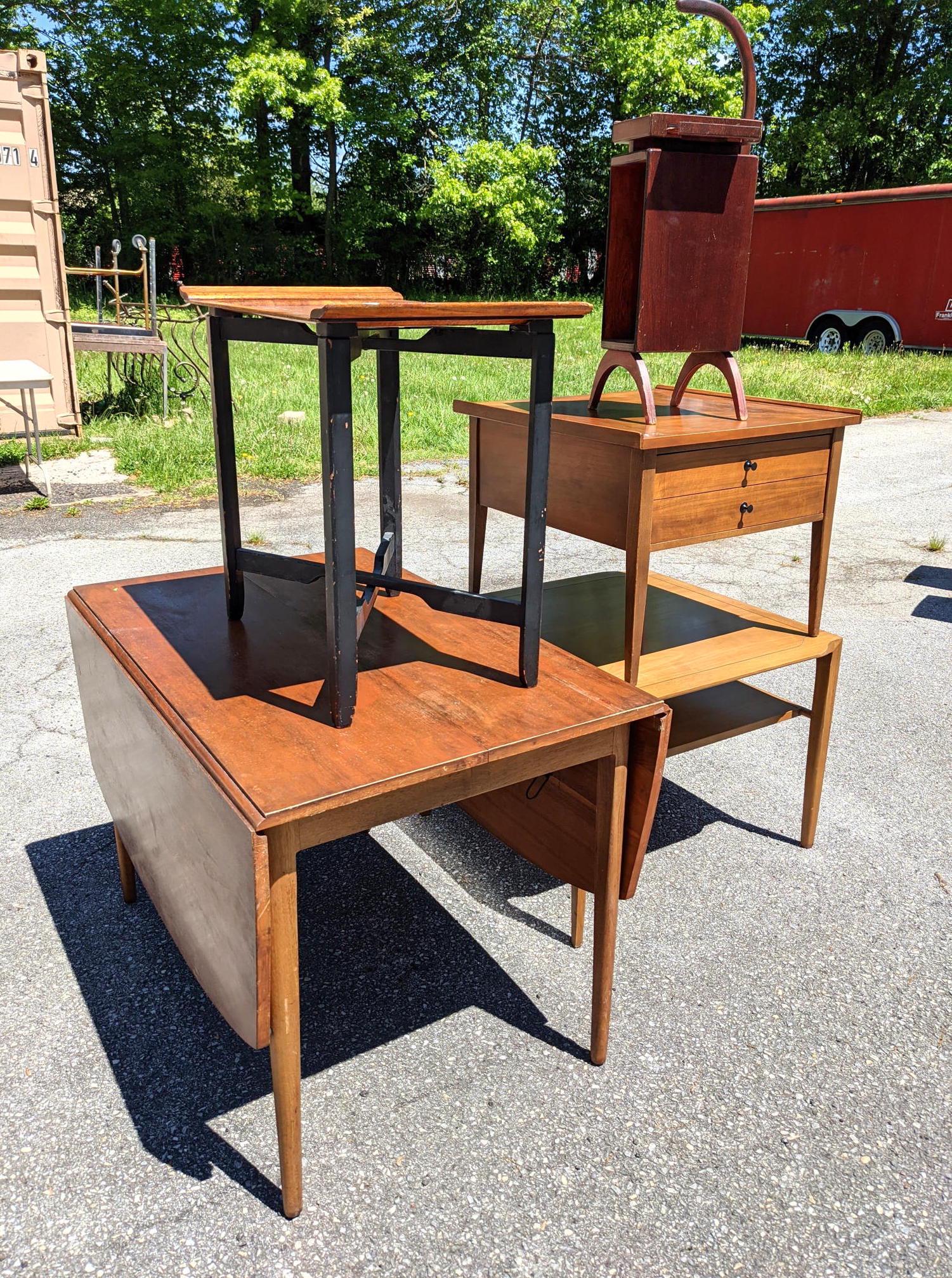 5pc Mid Century Modern Walnut Furniture. Tables and Sta (1 of 15)