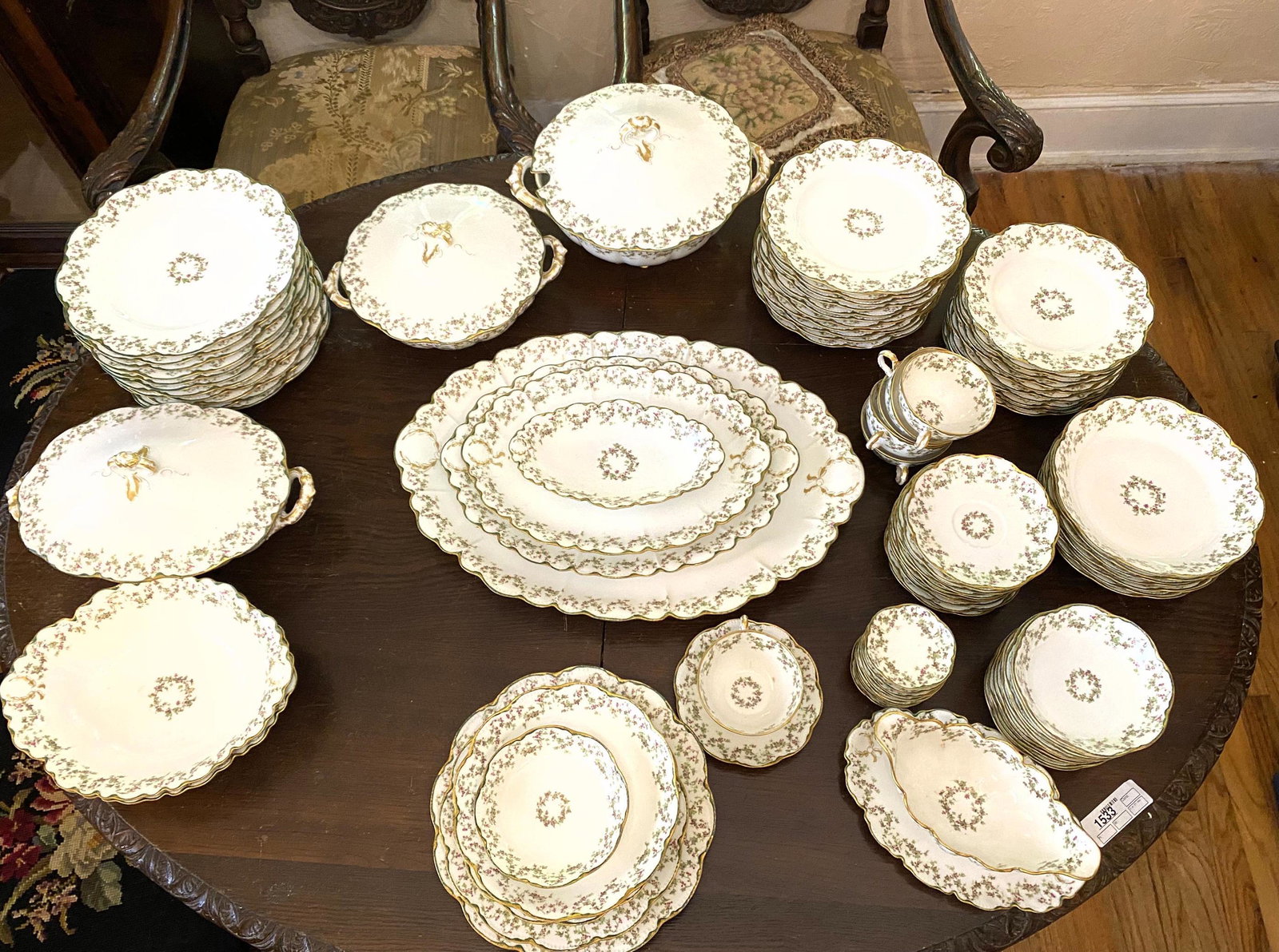 93pc HAVILAND LIMOGES China Set (1 of 12)