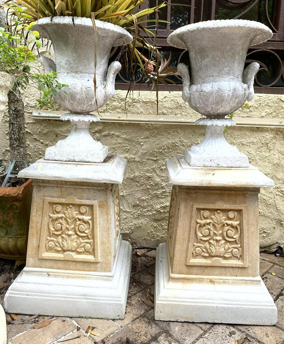 Pr Metal Garden Planters on Cement Bases (1 of 20)
