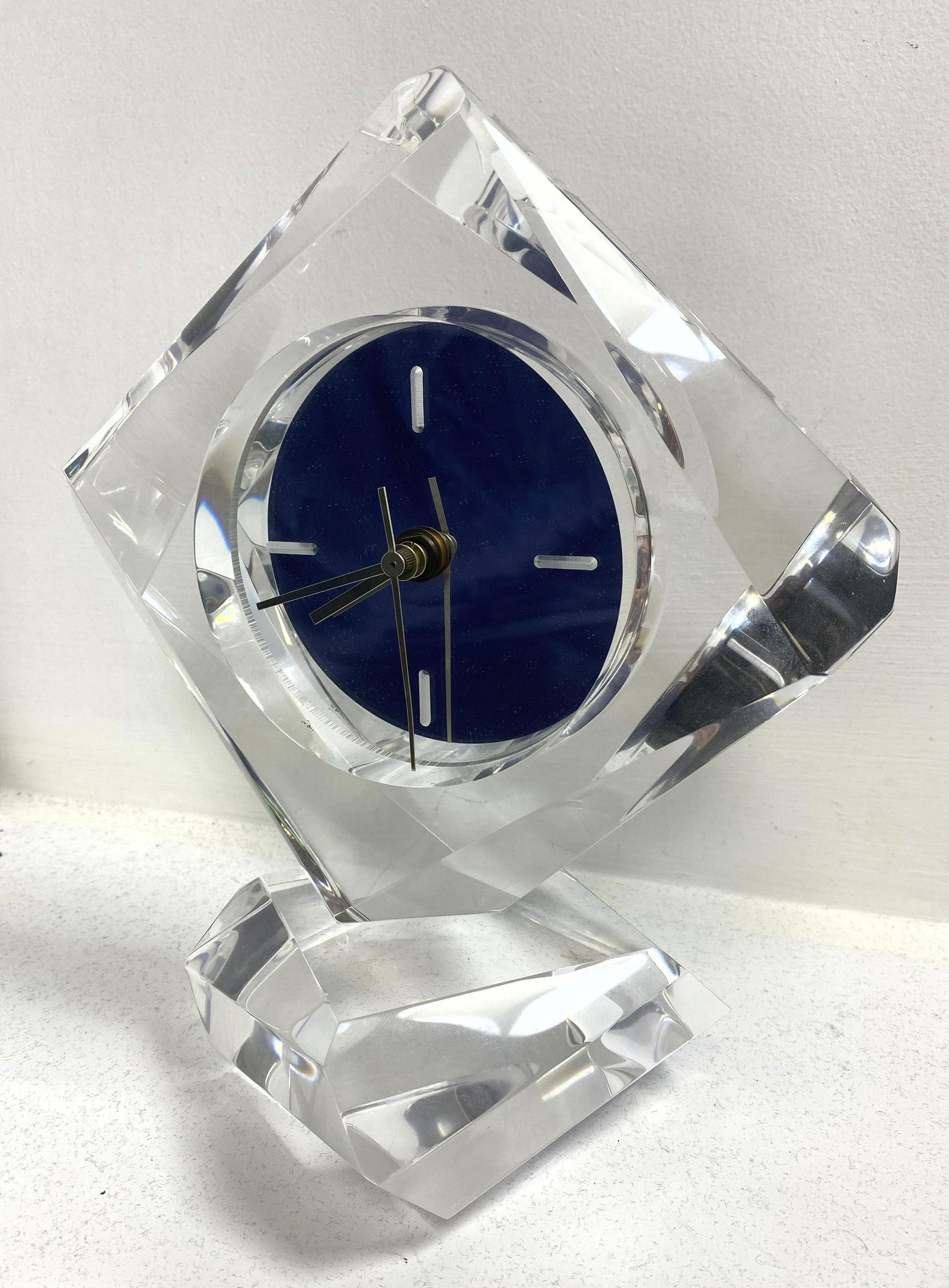 COSMO QUARTZ Lucite Frame Table Mantle Clock. Marked. (1 of 7)