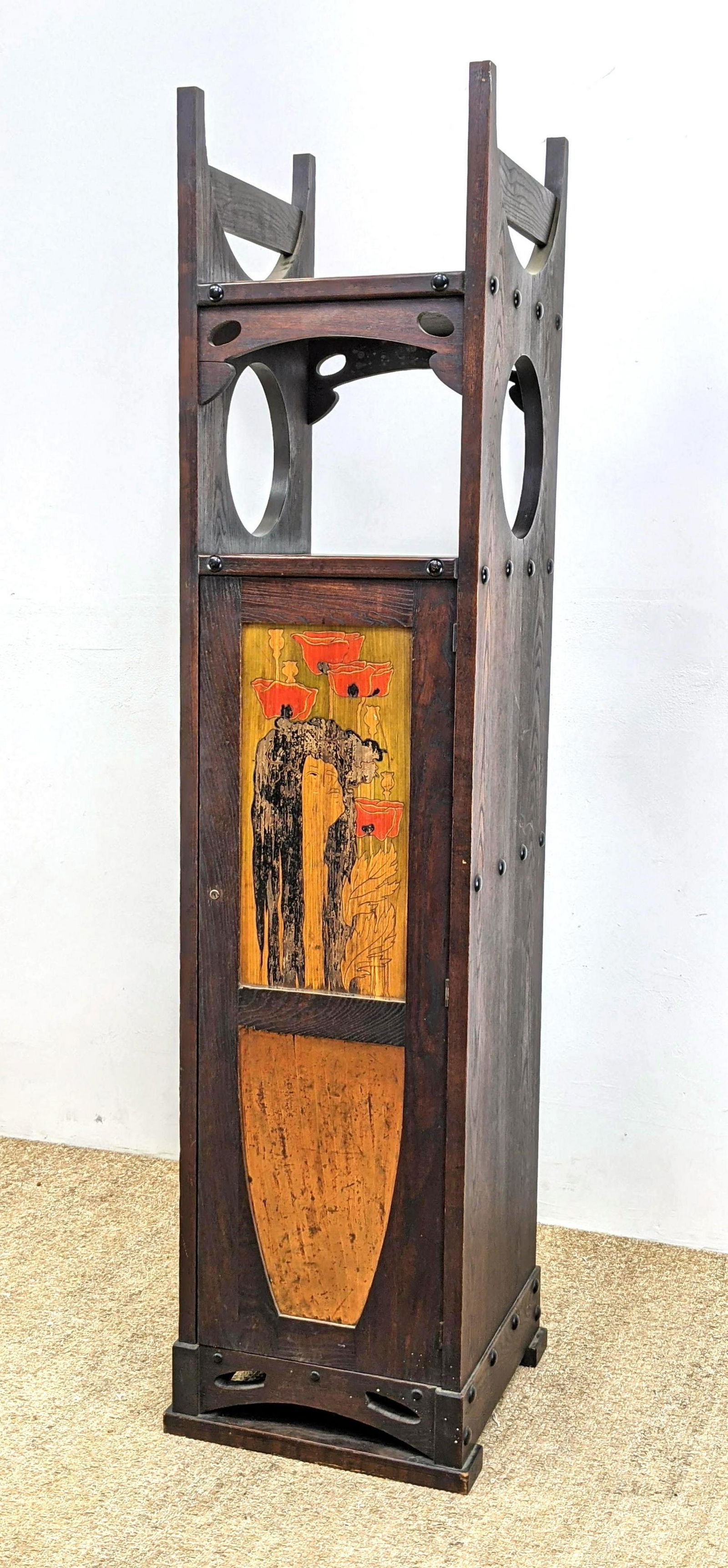 CHARLES ROHLFS Style Bar Cabinet. Arts and Crafts Oak C (1 of 19)