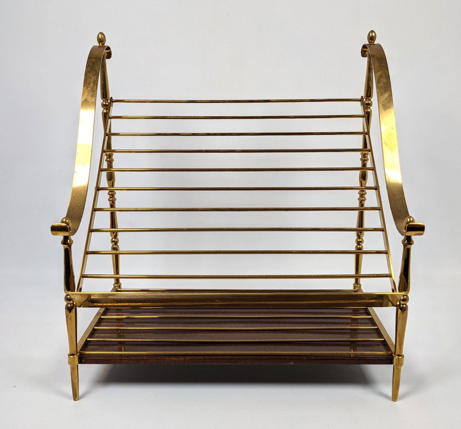 Modernist Brass Single Book Holder. (1 of 11)