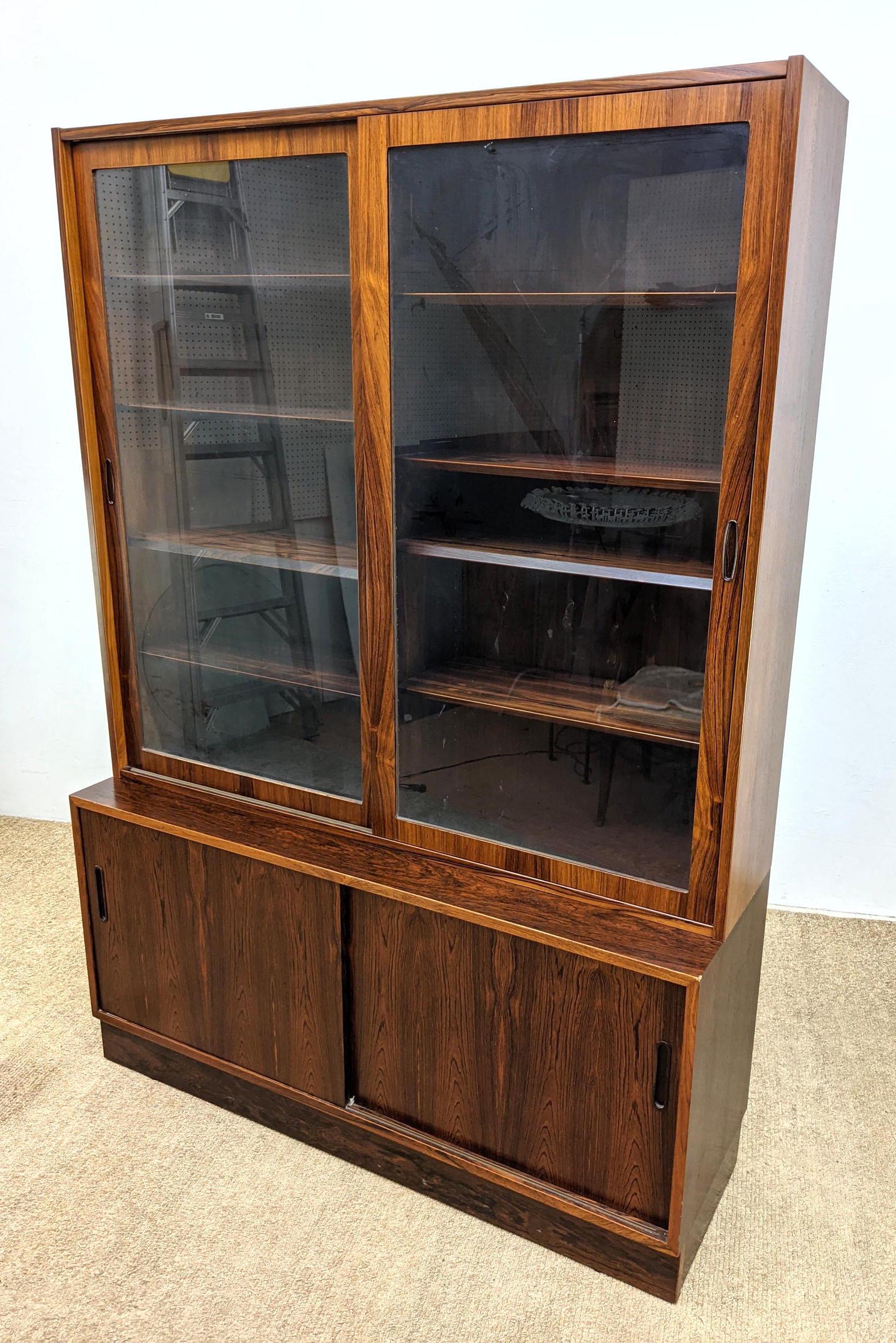 POUL HUNDEVAD  Rosewood Display Cabinet. Sliding doors. (1 of 17)
