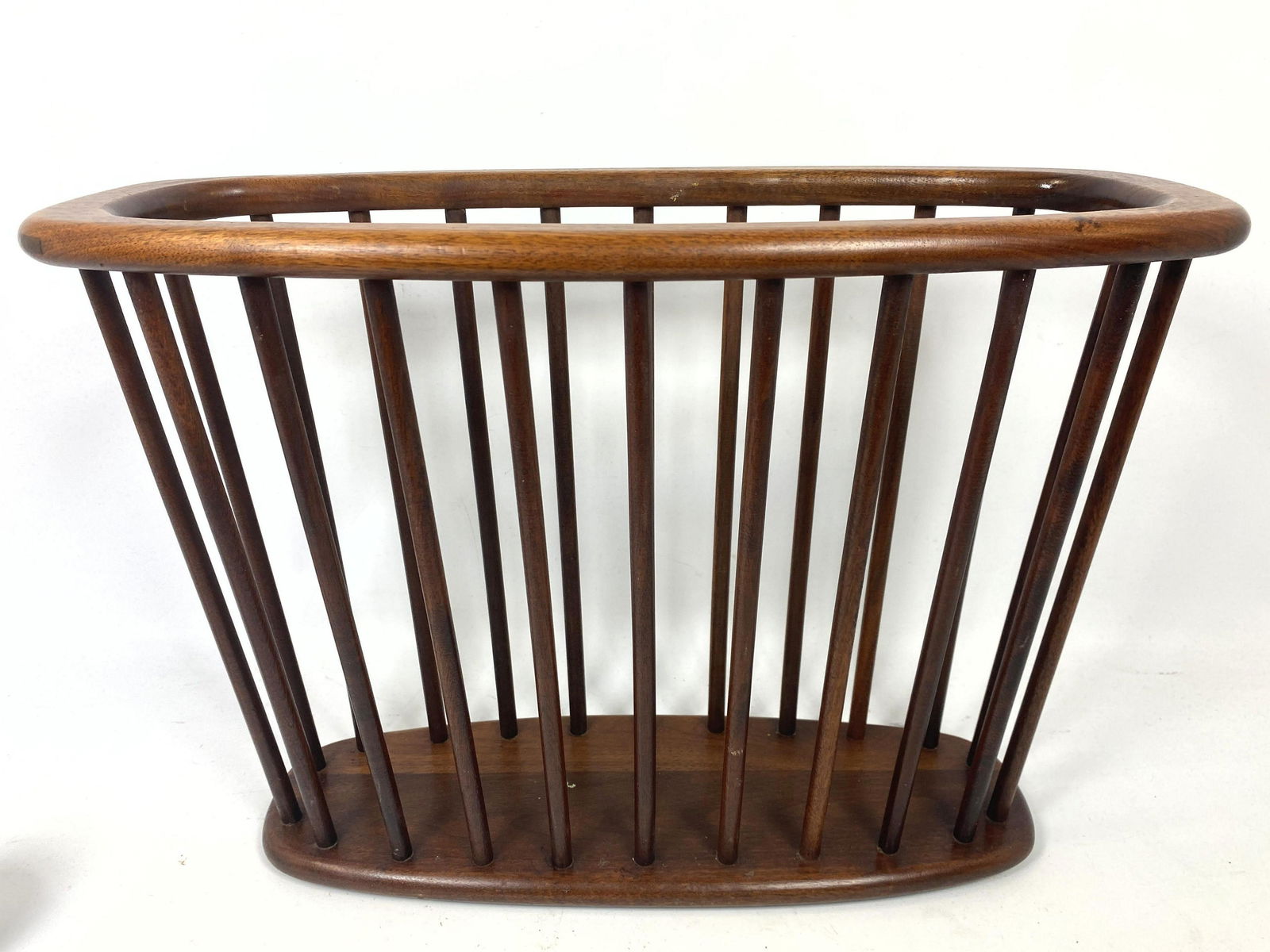 Arthur Umanoff Spindle Frame Magazine Rack. (1 of 7)