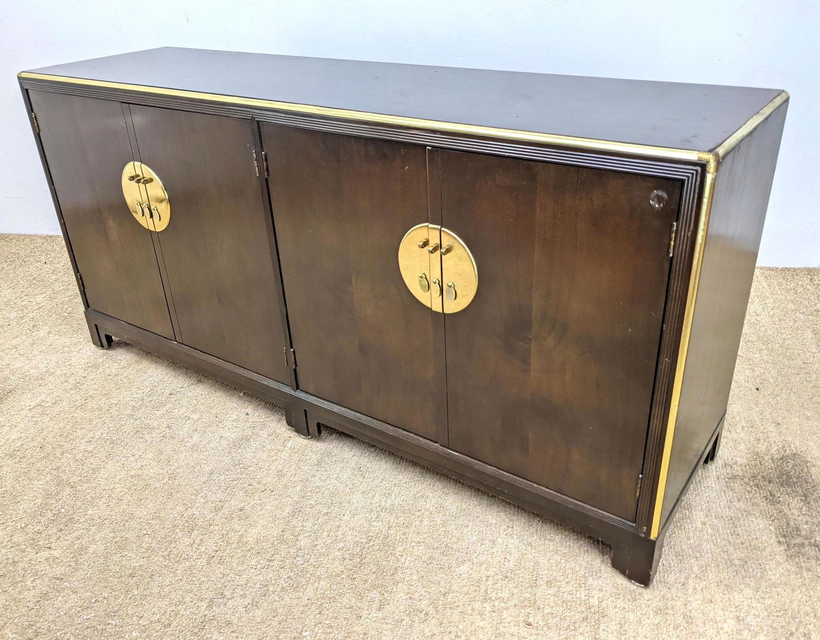 BAKER Asian Style Credenza Sideboard Cabinet. (1 of 20)
