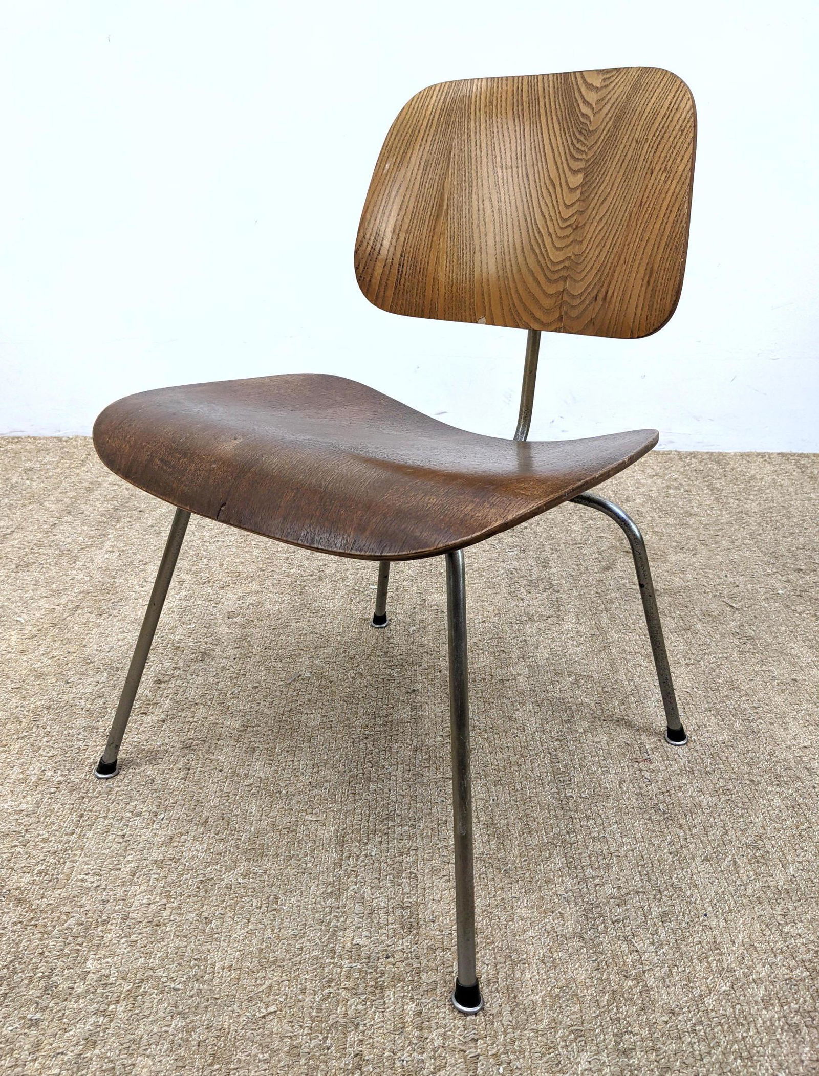 CHARLES EAMES Herman Miller DCM Chair.  Molded wood. (1 of 15)