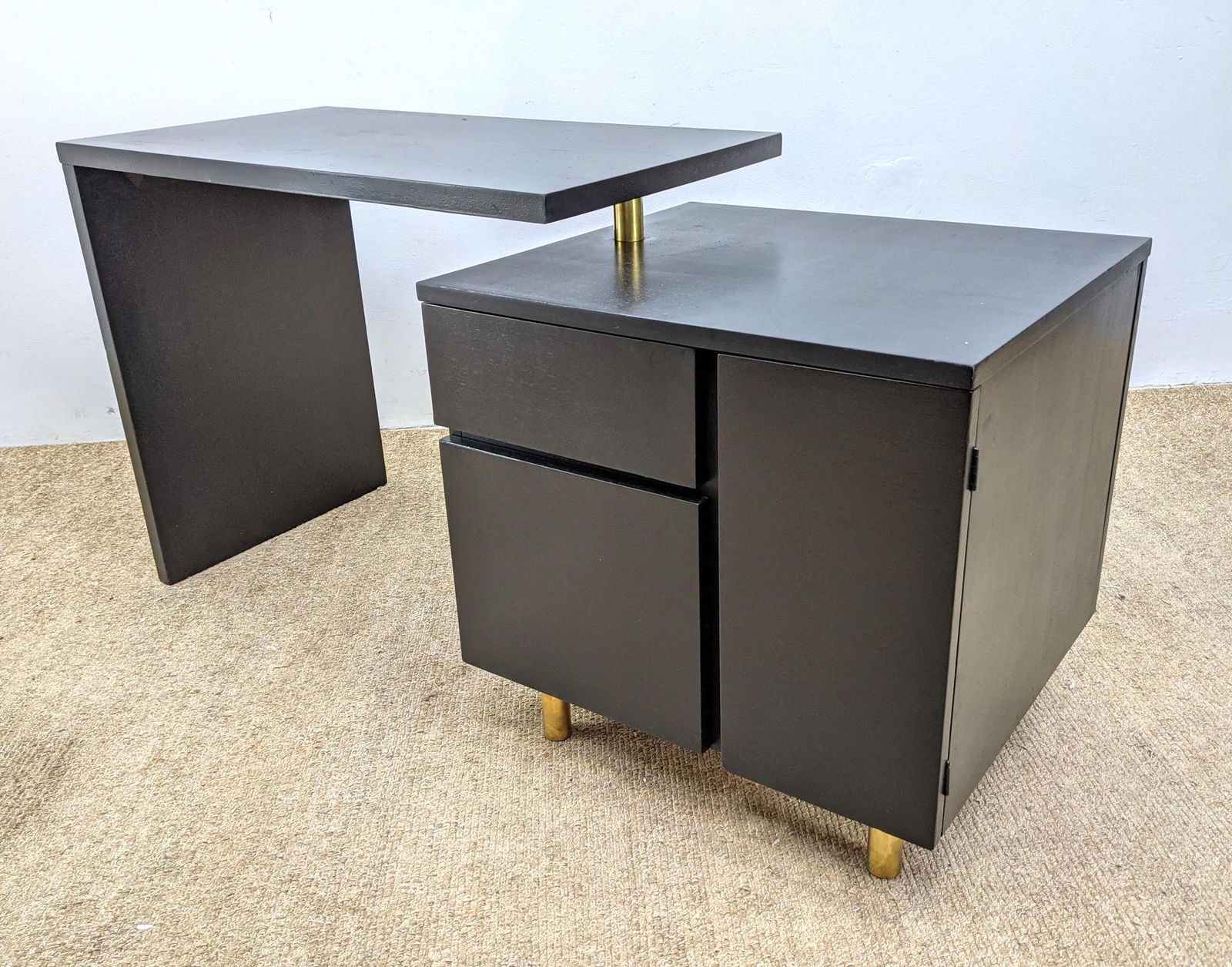 Harvey Probber Hide Away Desk (1 of 14)