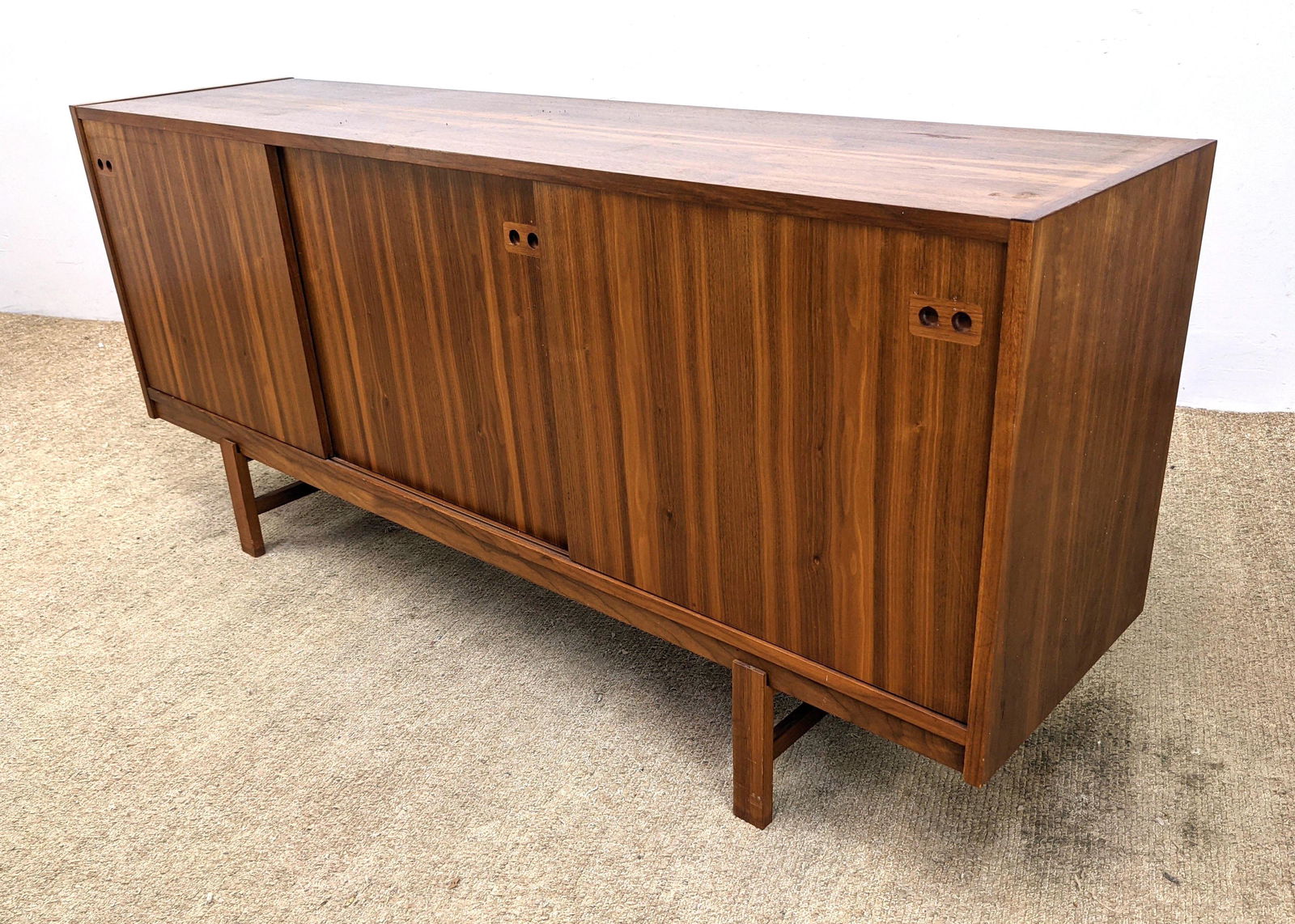 Danish Modern Teak Credenza Sideboard. Sliding Doors. r (1 of 15)