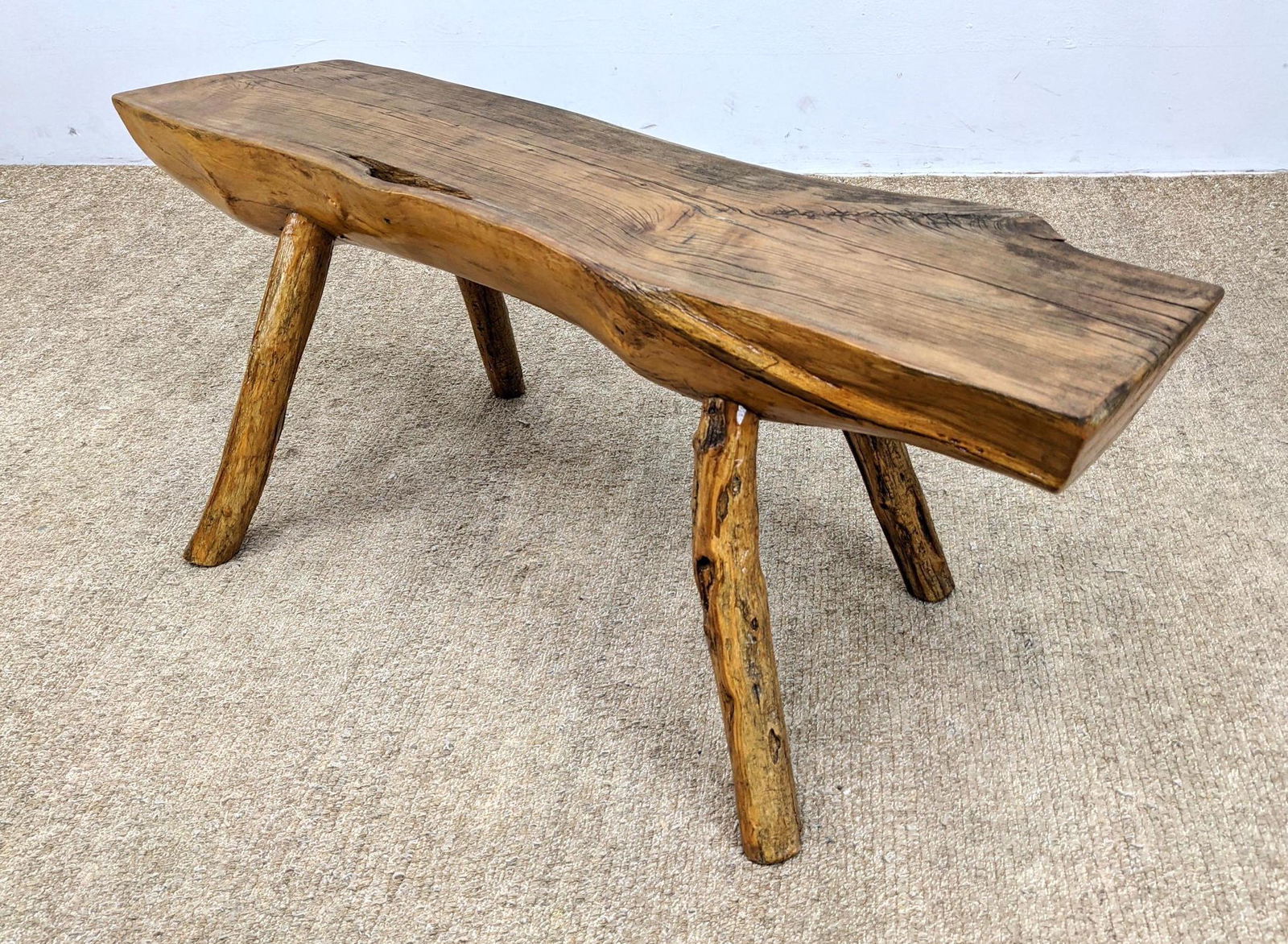 Rustic GC WOLF Log Bench Table. (1 of 13)