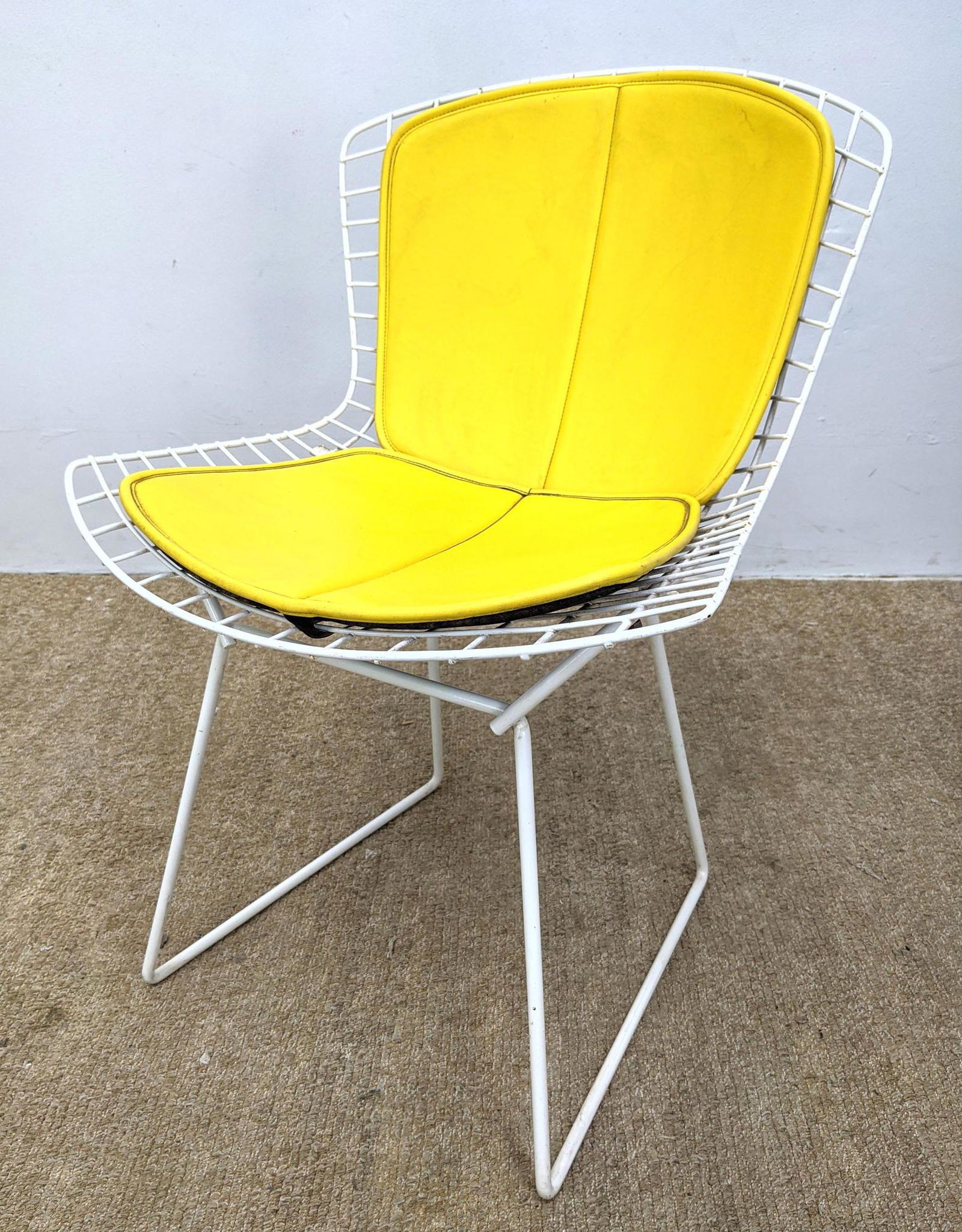 BERTOIA Knoll Wire Chair with Yellow Cushion. (0824) on Sep 29, 2021