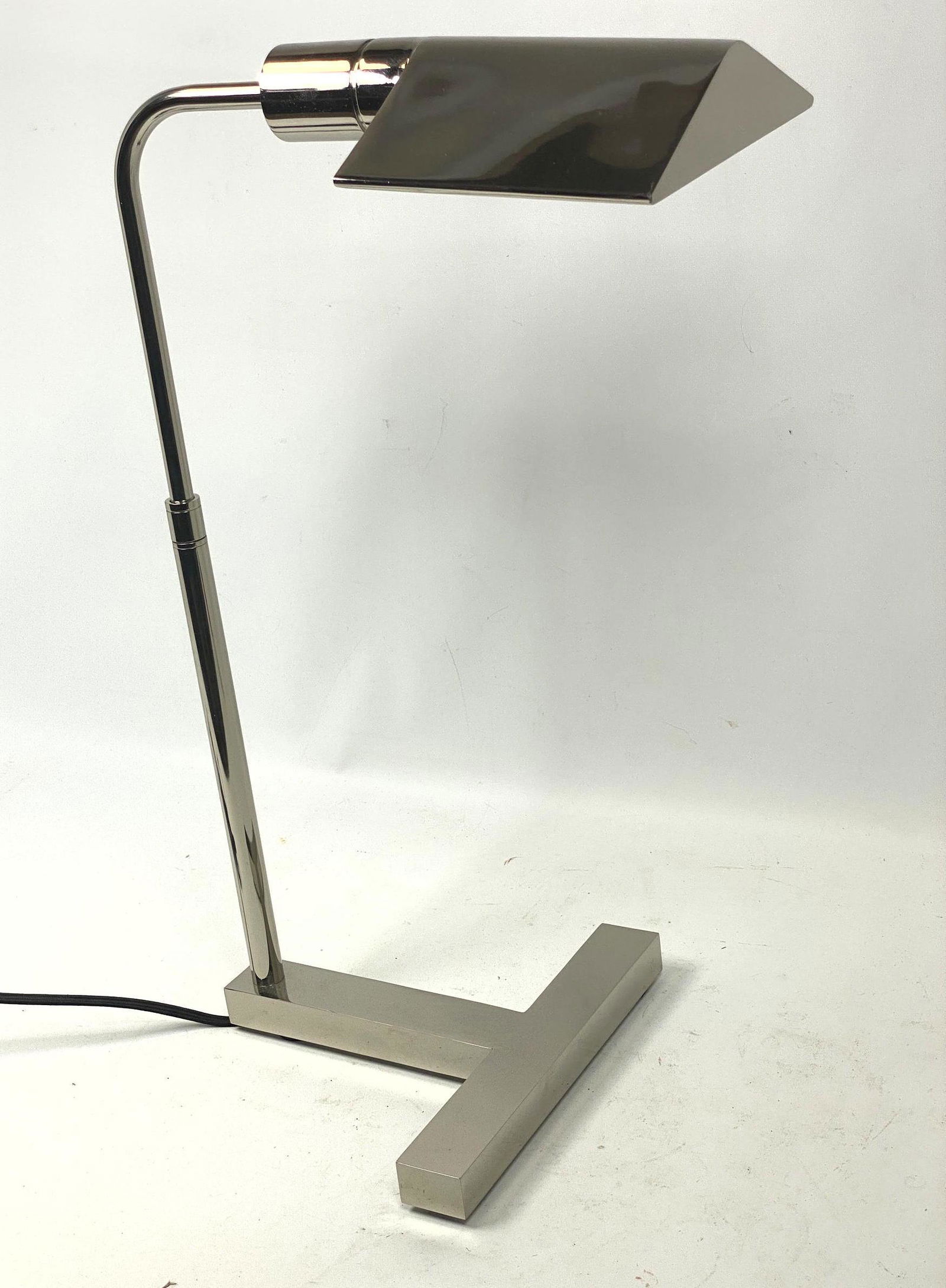 Contemporary Modern Adjustable Desk Lamp. (1 of 10)