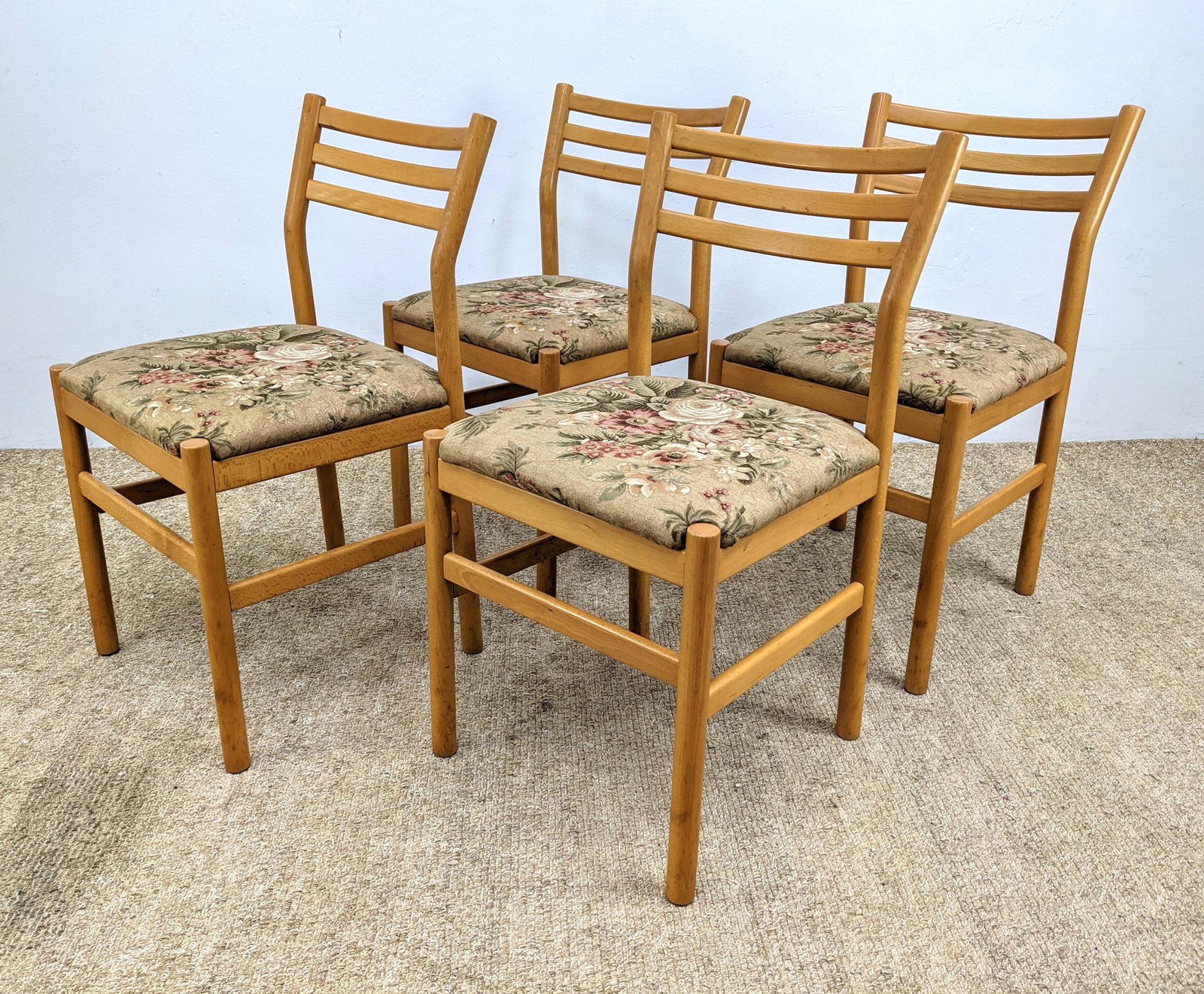 Set 4 Italian Slat Back Dining Chairs.: Set 4 Italian Slat Back Dining Chairs. -- Dimensions: H: 31.5 inches: W: 16.5 inches: D: 20 inches ---