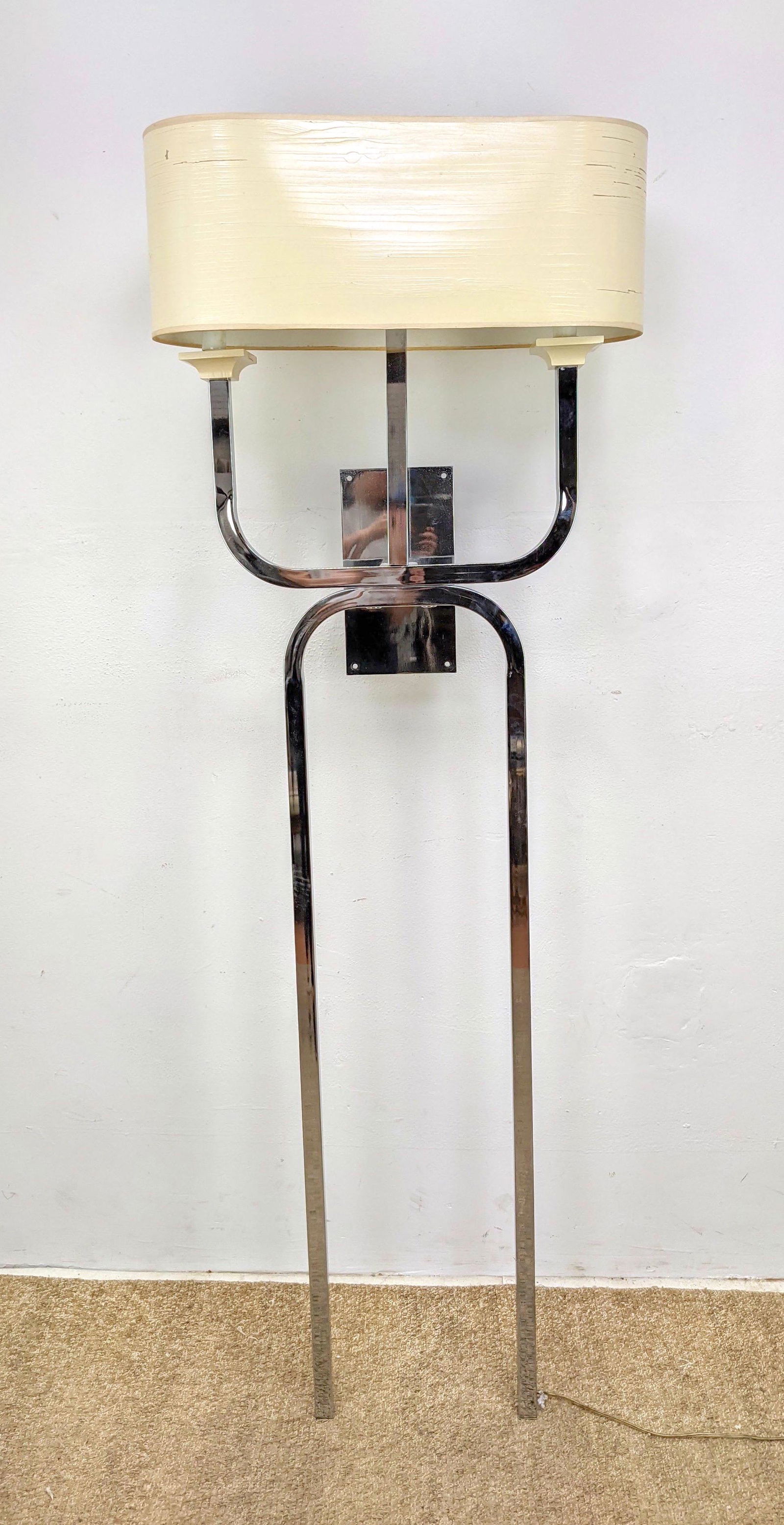 Large Parzinger Style Chrome Wall Lamp Sconce. (1 of 17)
