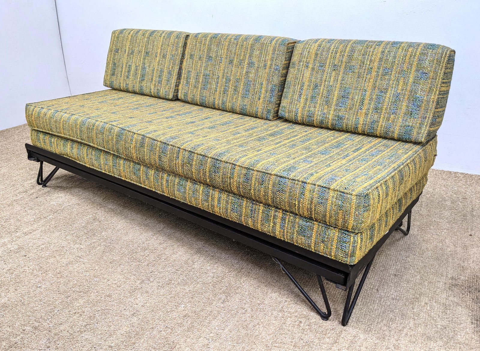 Mid Century Modern Iron Frame Daybed Sofa Couch. Pull o (1 of 15)