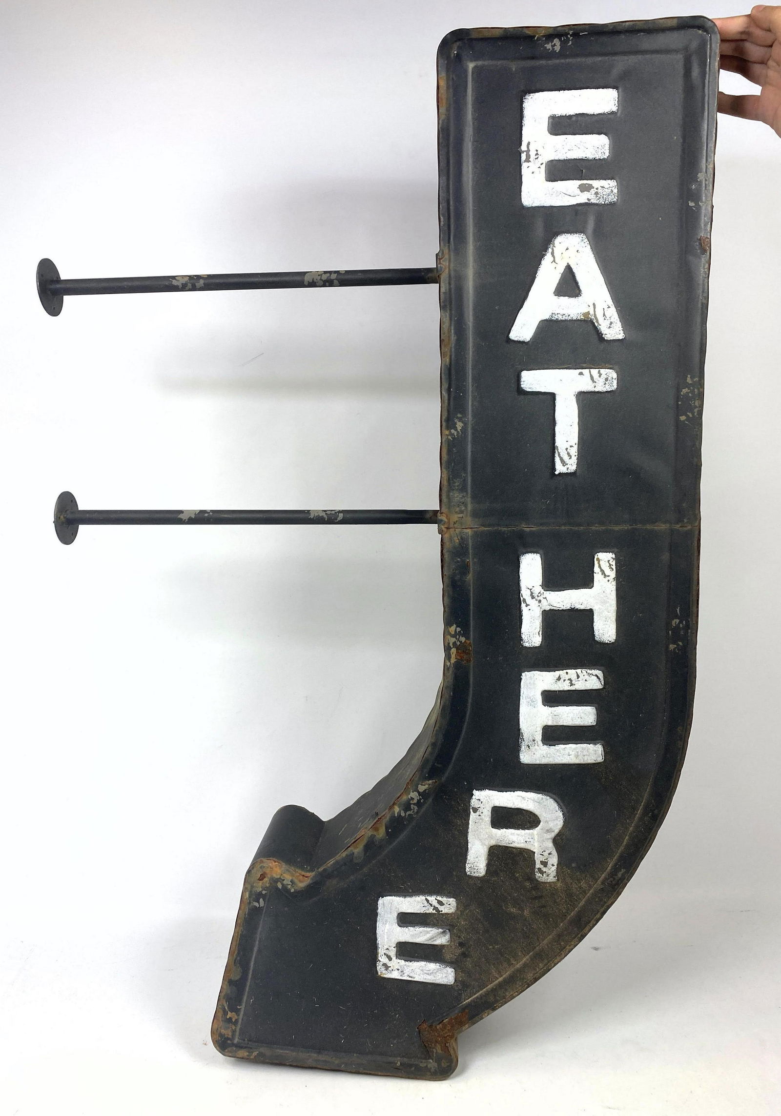 Vintage EAT HERE Advertising Sign Enameled Metal. Arrow (1 of 10)