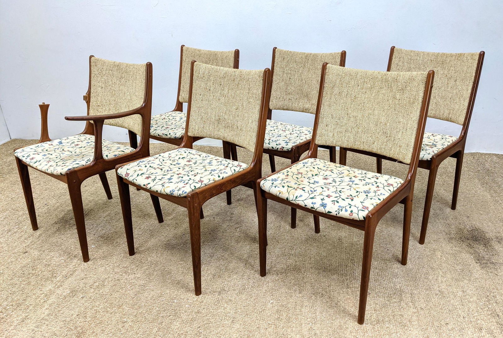 Set 6 Teak Frame Dining Chairs. Missing arm for 1 chair (1 of 18)