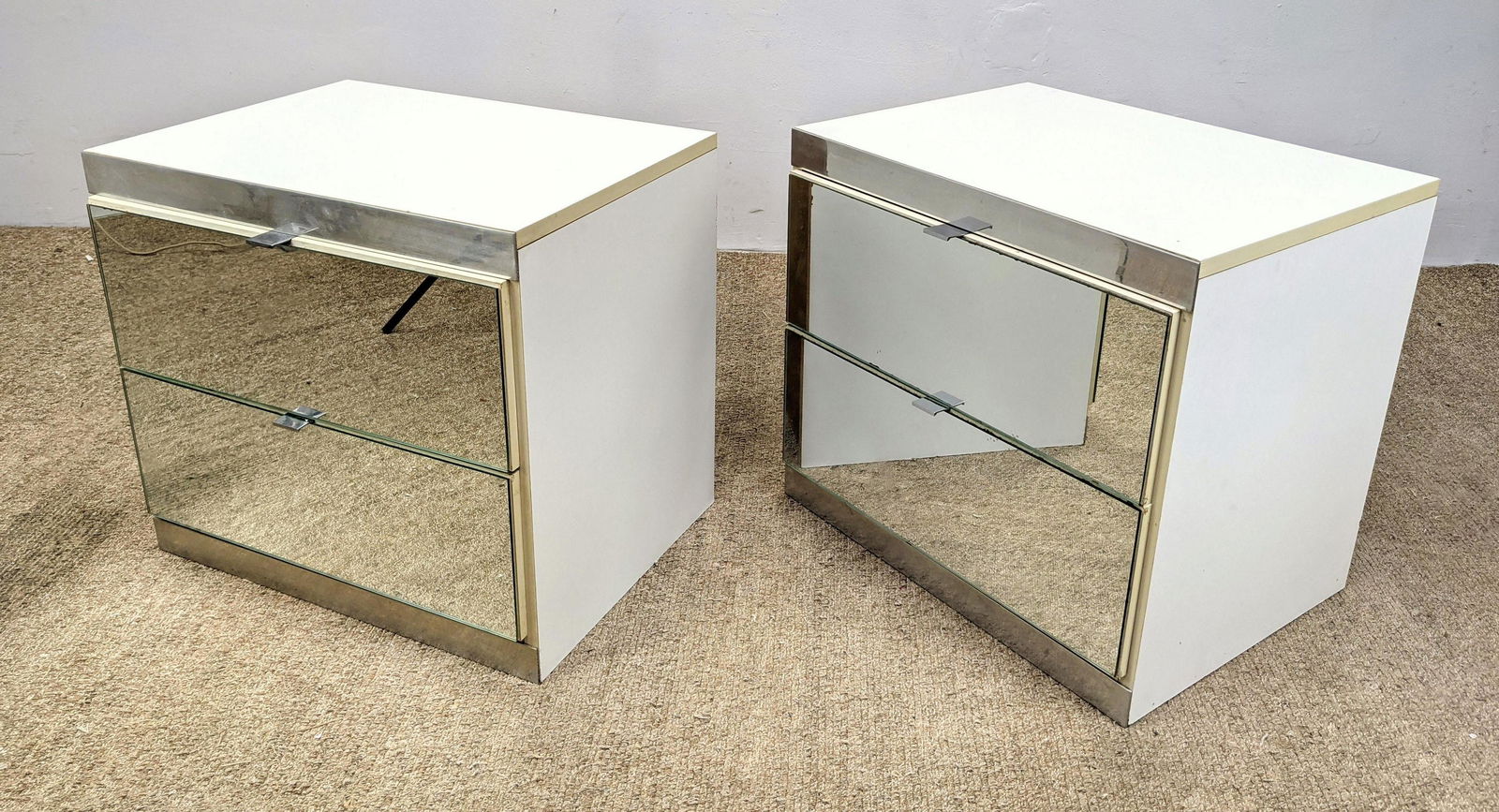 Pair Mirrored Front Side Table Night Stands. (1 of 13)