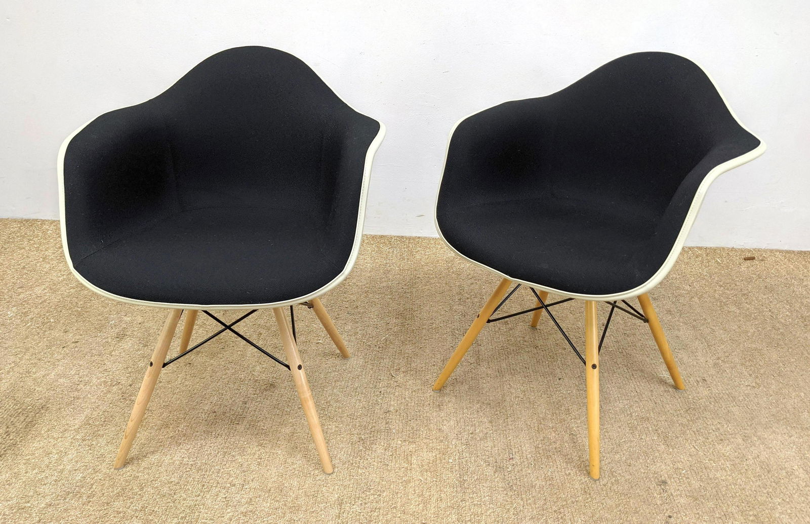 Pr CHARLES EAMES for HERMAN MILLER Shell Chairs. Uphols (1 of 13)