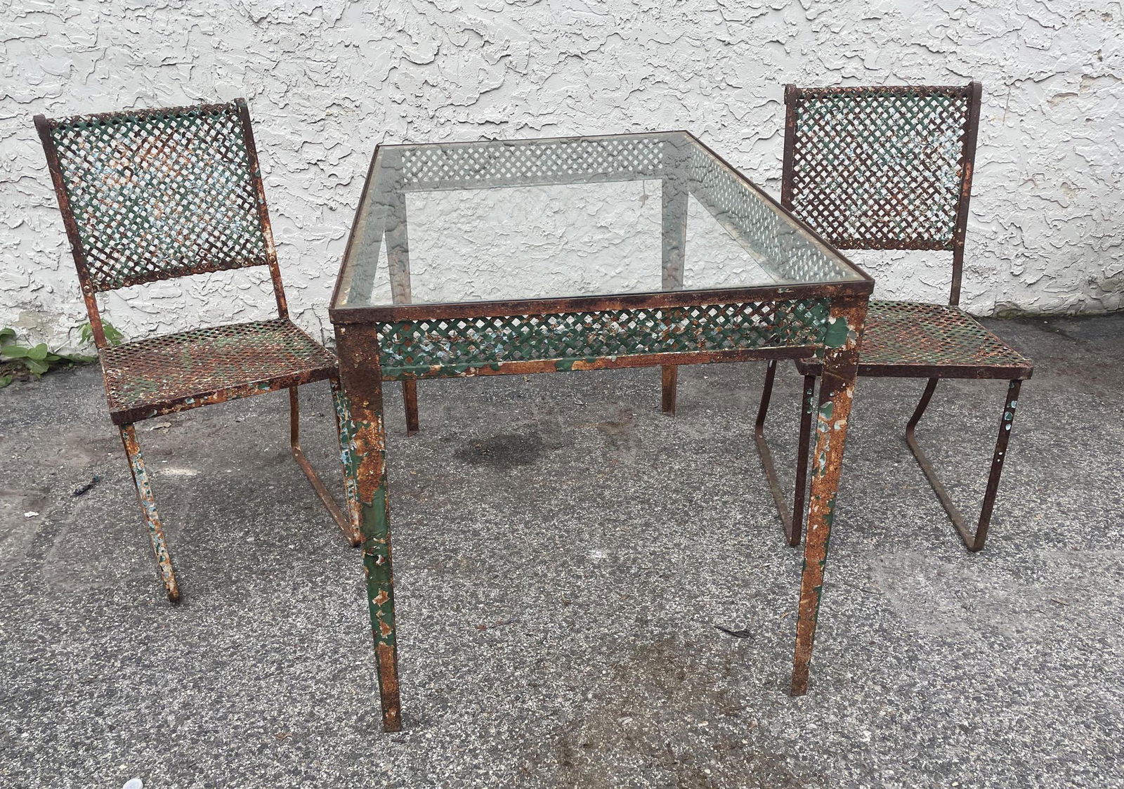 Plantation patterns 2024 wrought iron table