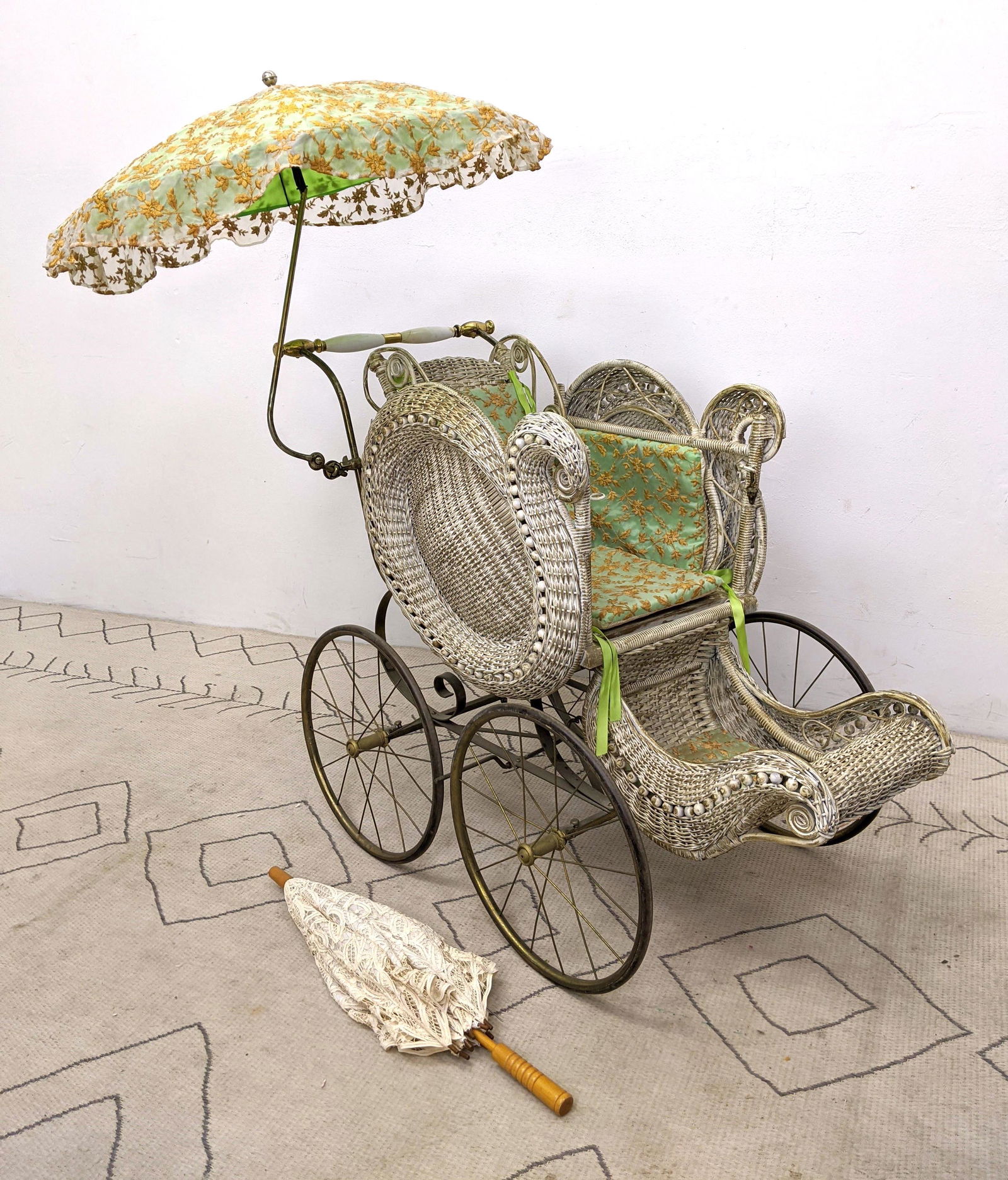 Victorian Style Wicker Carriage with Attached Umbrella. (1 of 19)
