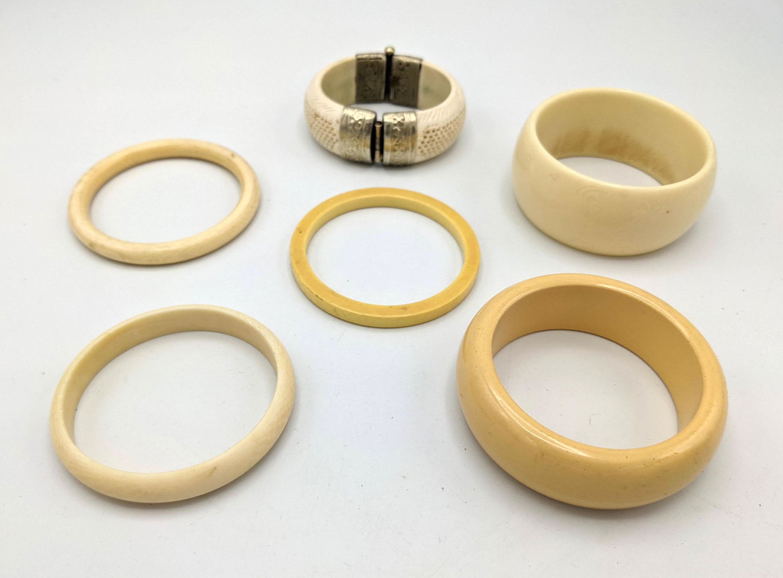 6 pcs Carved Bangle Bracelets. (1 of 8)