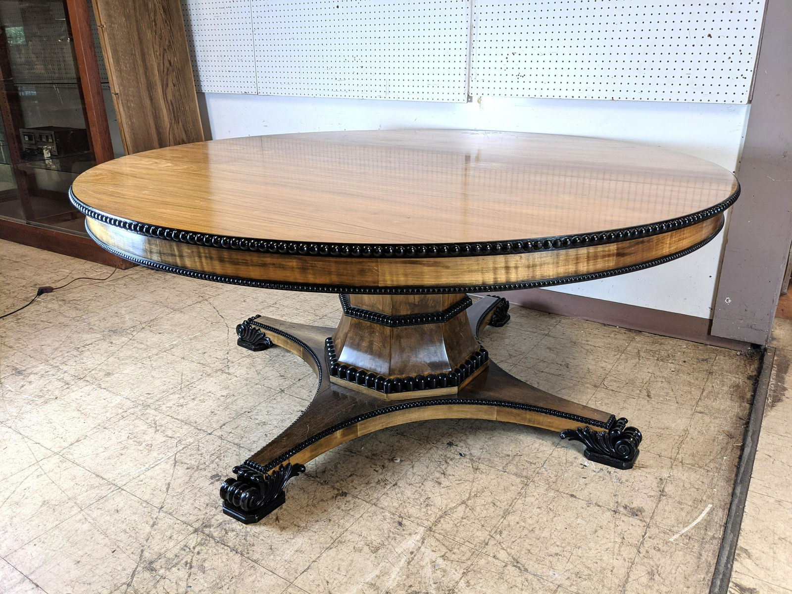 Large  Mahogany Biedermeier style Dining Table. Elegant (1 of 19)