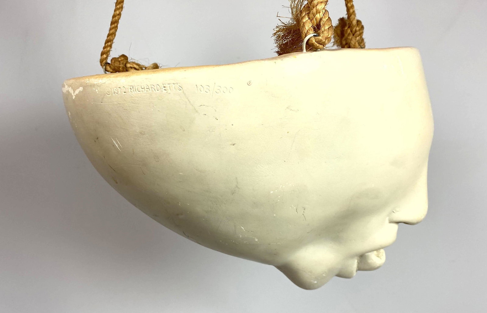 1972 RICHARD ETTS 103/300. Hanging Face Planter. (1 of 10)