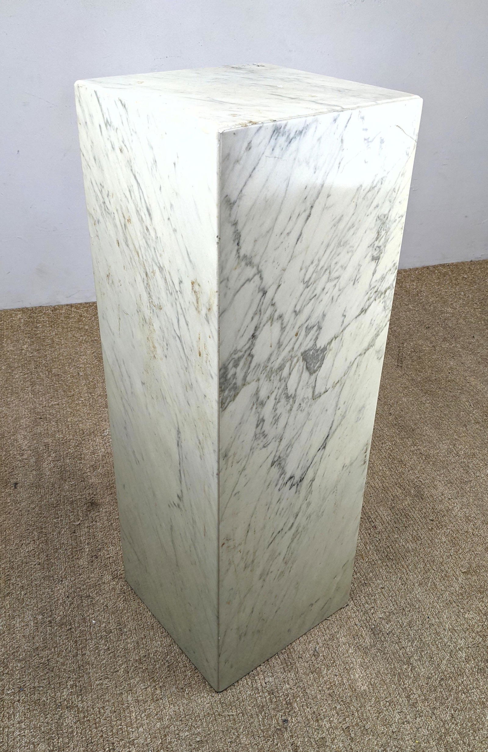 White Marble Square Column Display Pedestal. (1 of 11)