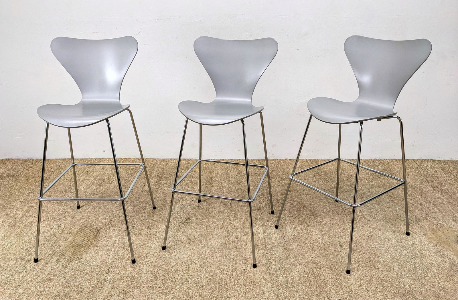 3pc ARNE JACOBSEN for FRITZ HANSEN Stools. Seats with M (1 of 9)