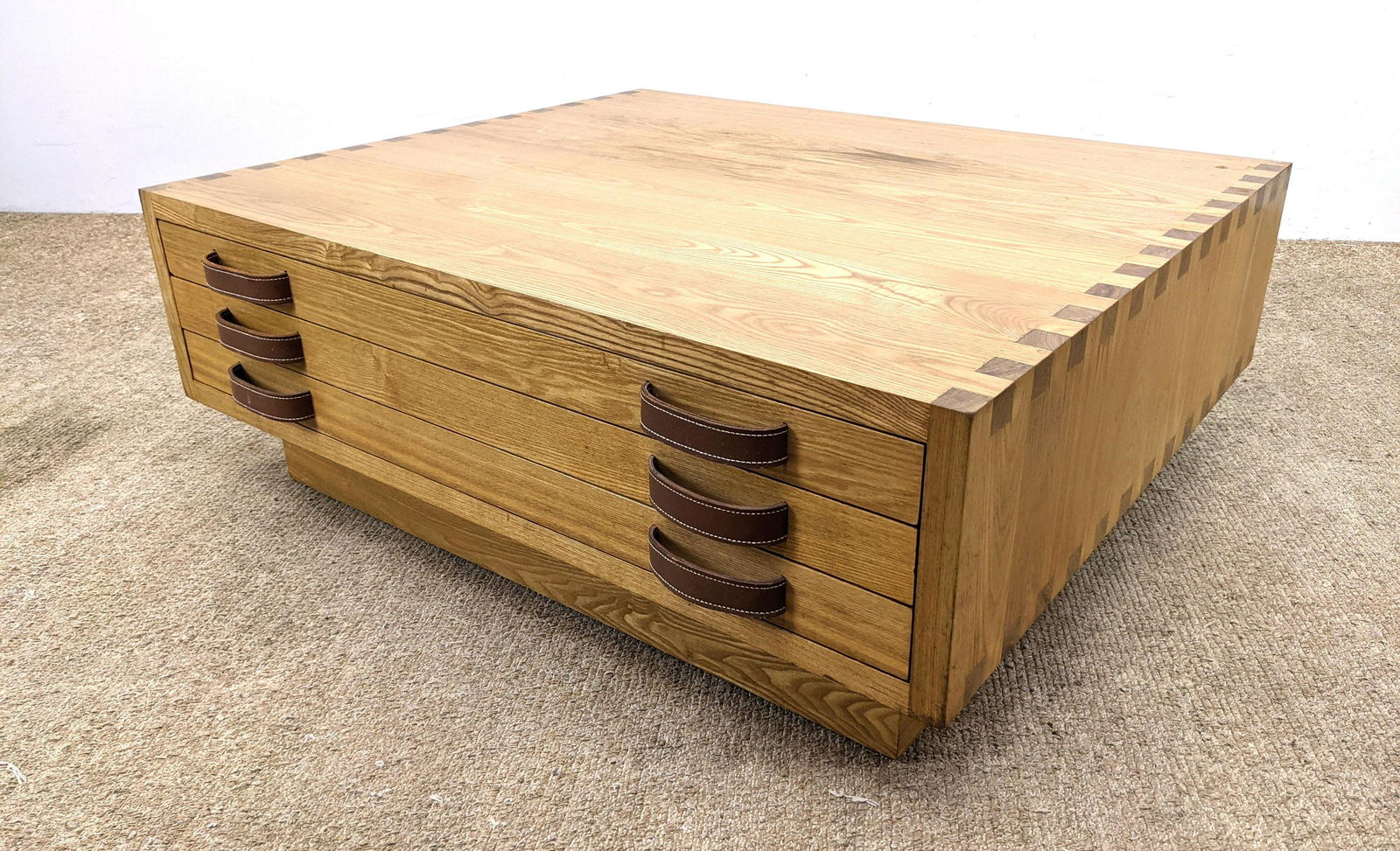 LAUREN by RALPH LAUREN "Map Case" Coffee Table. Finger (1 of 12)