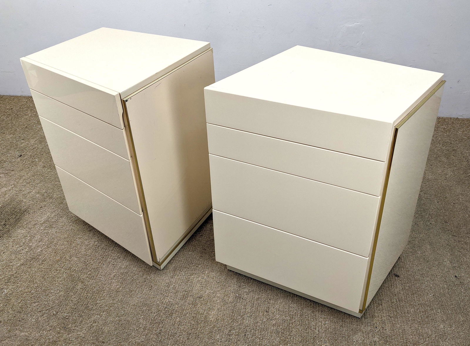 Pair VIA VENETO White Lacquered Side Table Night Stands (1 of 15)