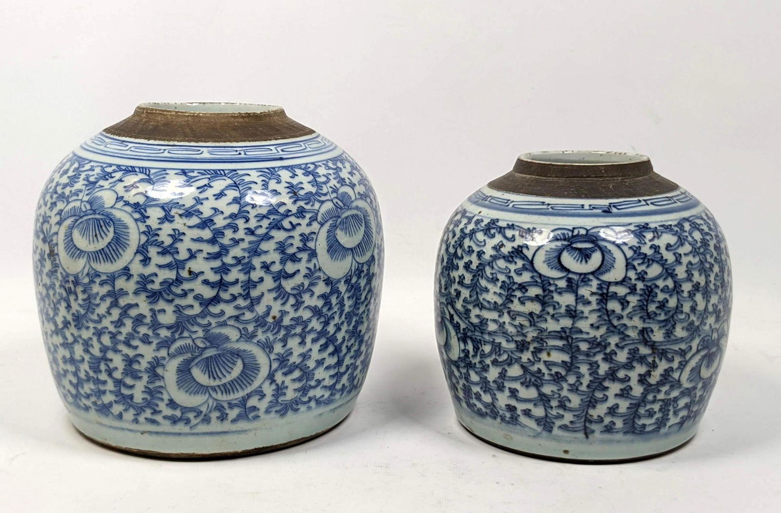 Vintage Blue Decorated Ginger Jars. Leafy Vine with lar (1 of 12)