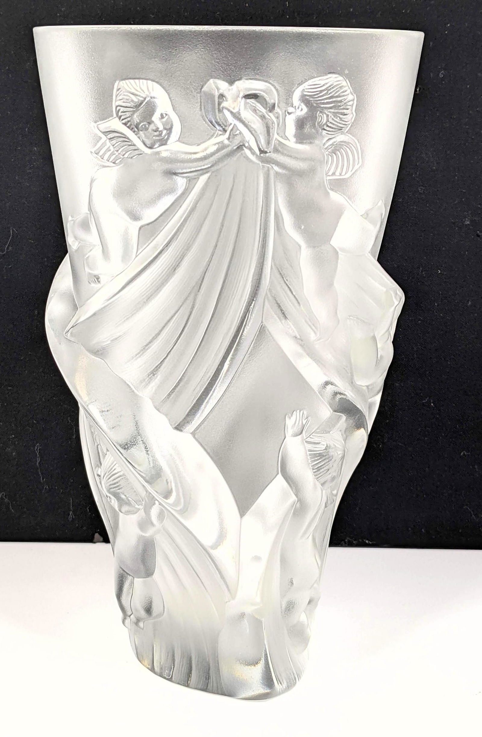 LALIQUE France Crystal Vase. Cherubs with drapes. Box. (1 of 11)