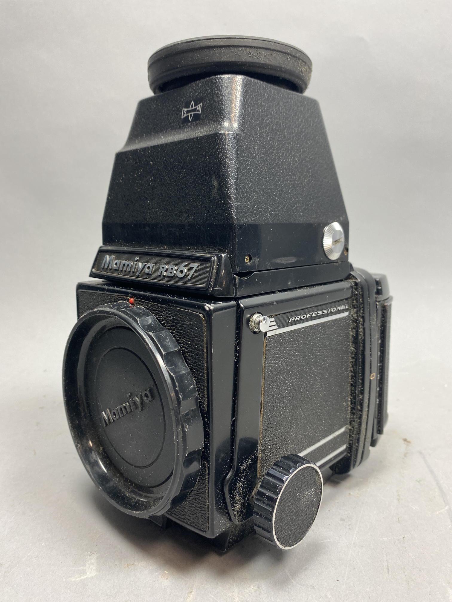 MAMIYA RB67 Camera Body w/ Chimney Prism Finder. (1 of 7)