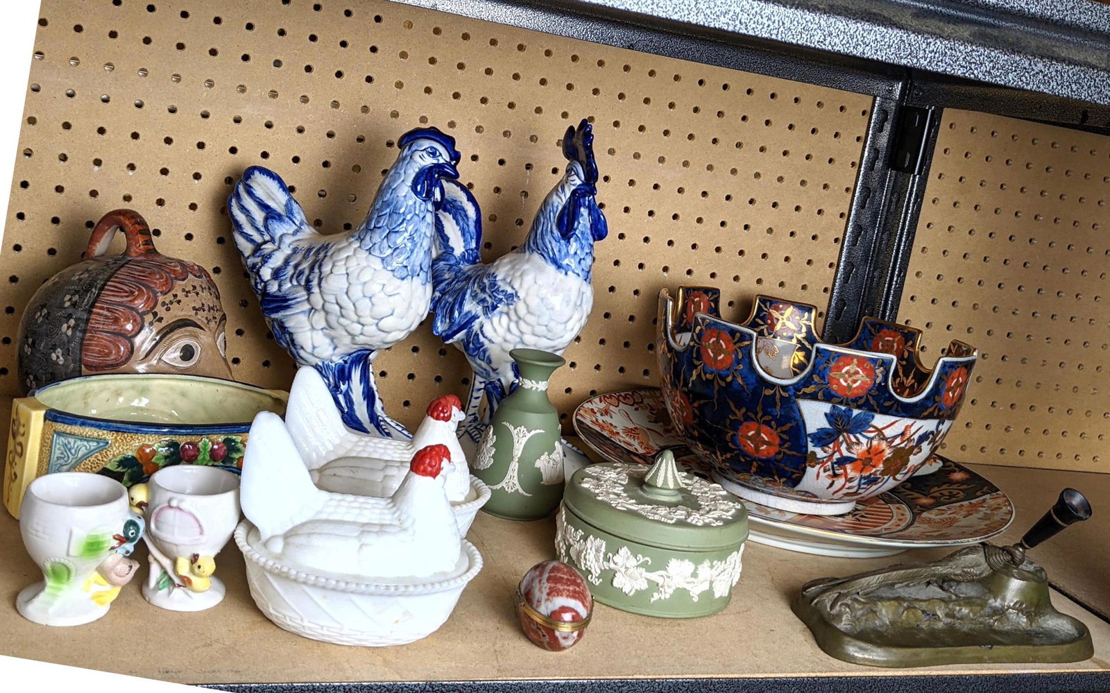 Large lot. Wedgwood, Limoges, Hens on nest, Asian etc. (1 of 16)