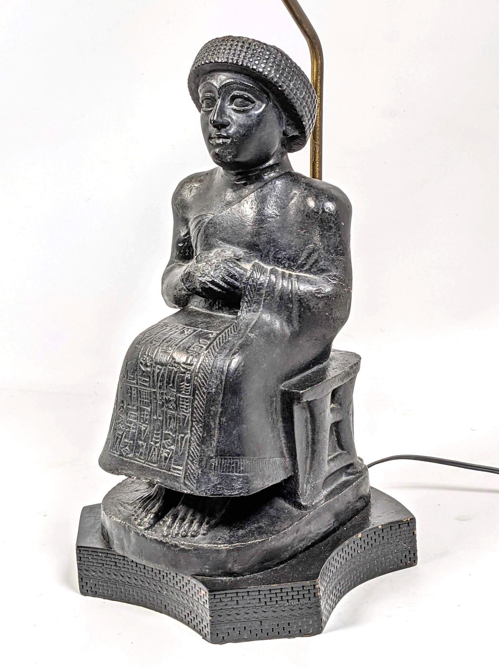 Seated Figure Table Lamp. (1 of 11)
