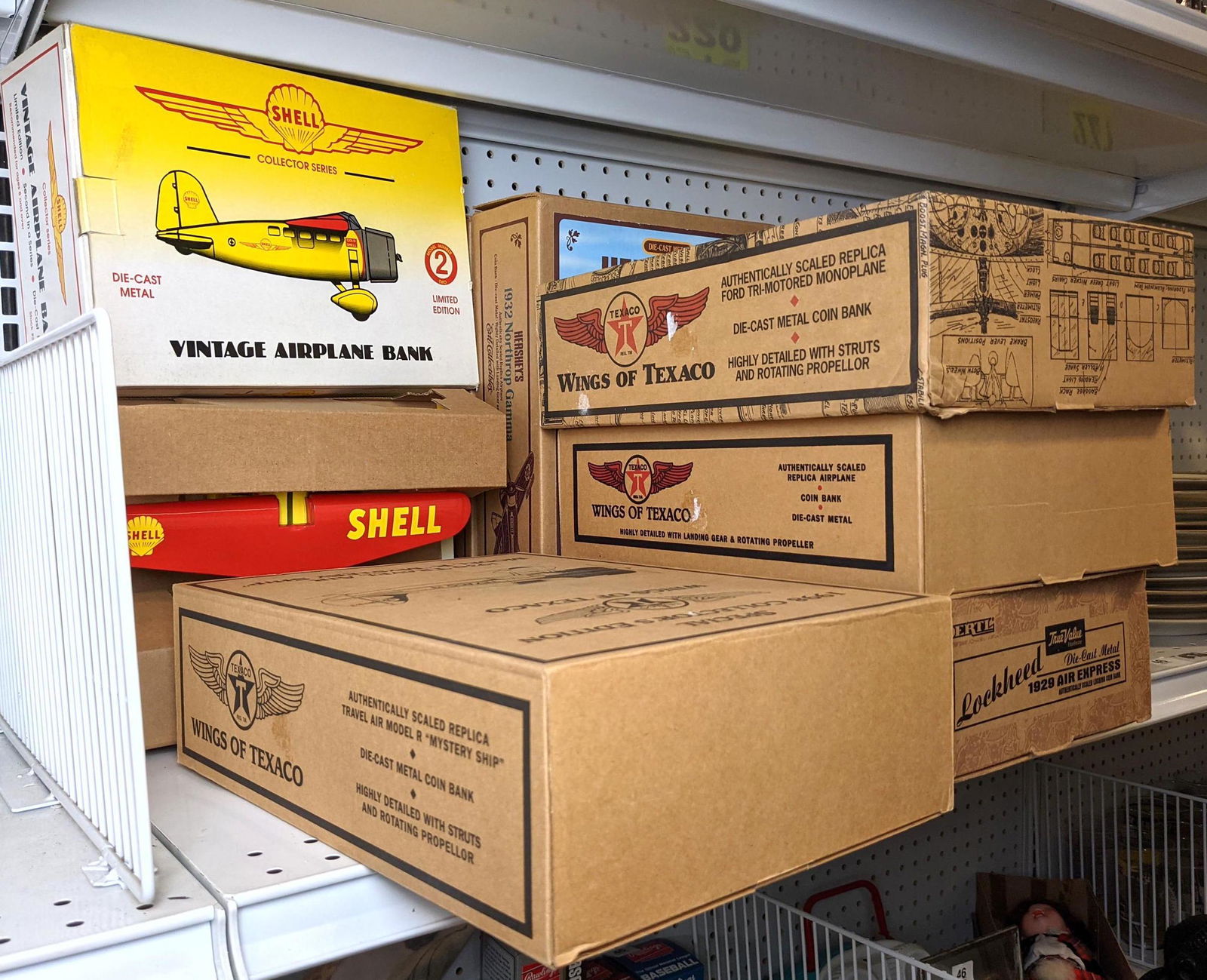 SHELL and TEXACO Airplane Banks. Boxed. ERTL. HERSHEY's (1 of 8)
